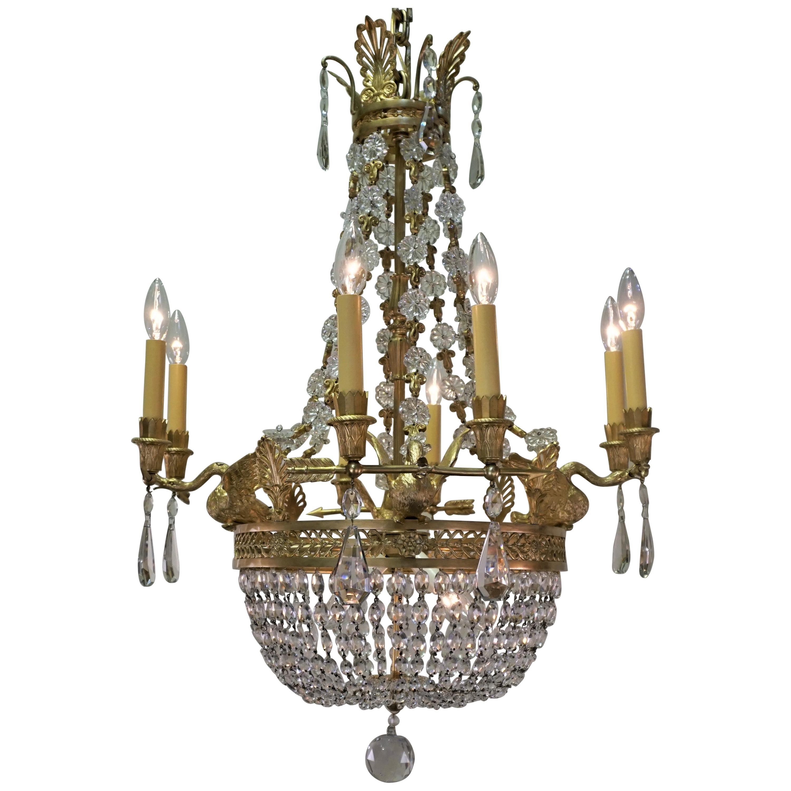 Kronleuchter aus vergoldeter Bronze und Kristall aus dem frühen 20. Jahrhundert im Angebot