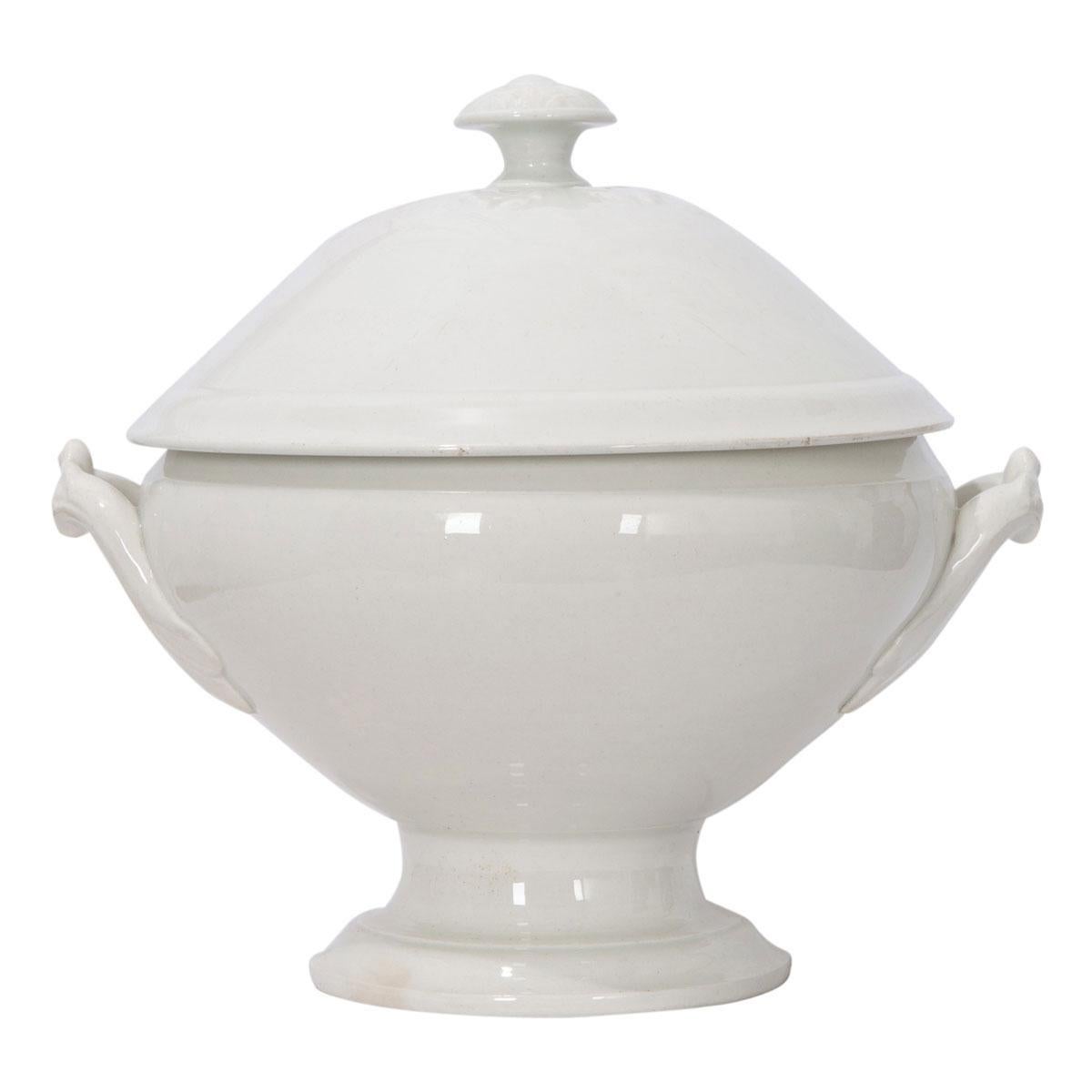 French Early 20th Century Ironstone Tureen In Good Condition In Baton Rouge, LA