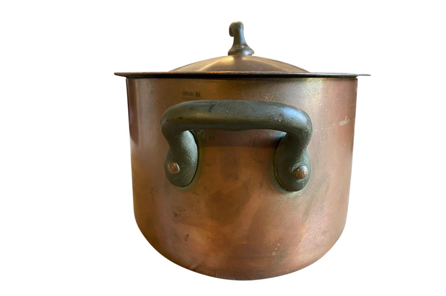 French Early 20th Century Lidded Copper Pot For Sale 6