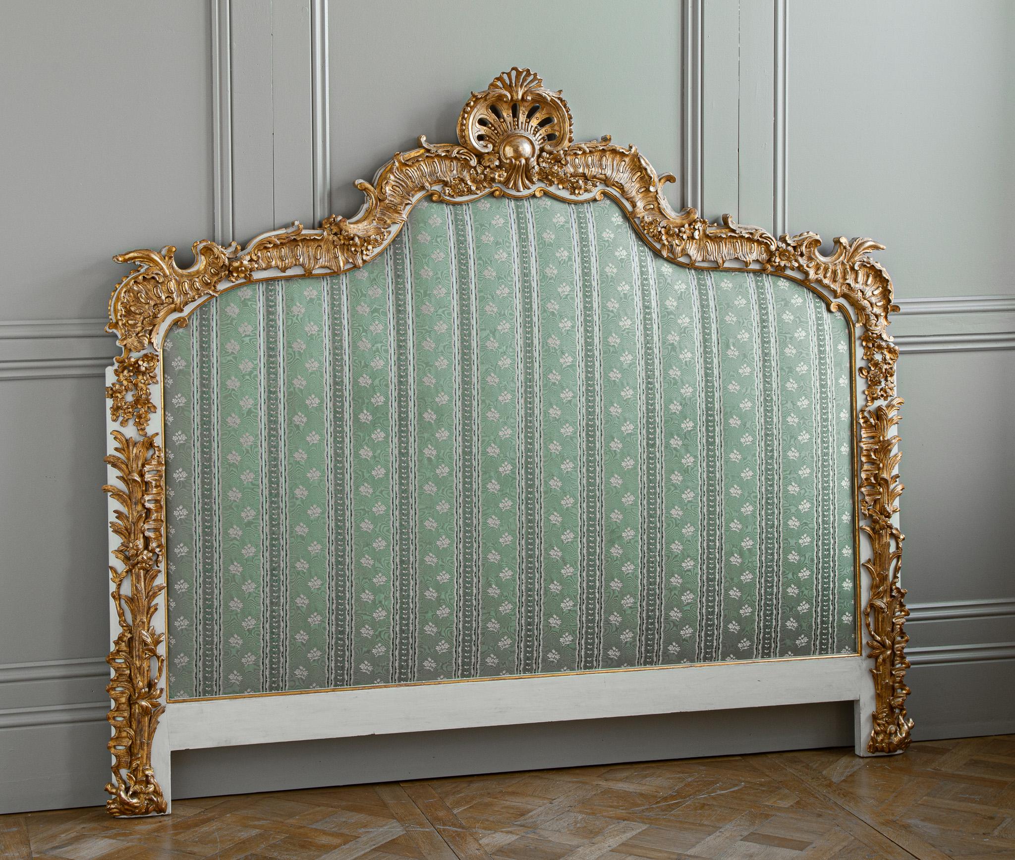 French Early 20th Century Louis XV Style Large Gilt wood Headboard 3