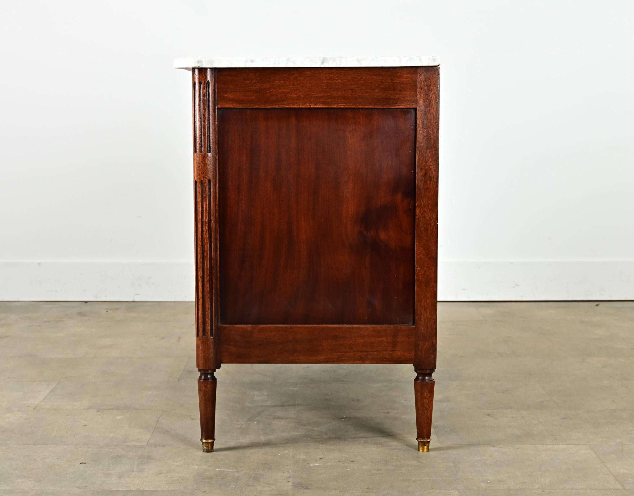 French Early 20th Century Louis XVI Style Commode For Sale 5