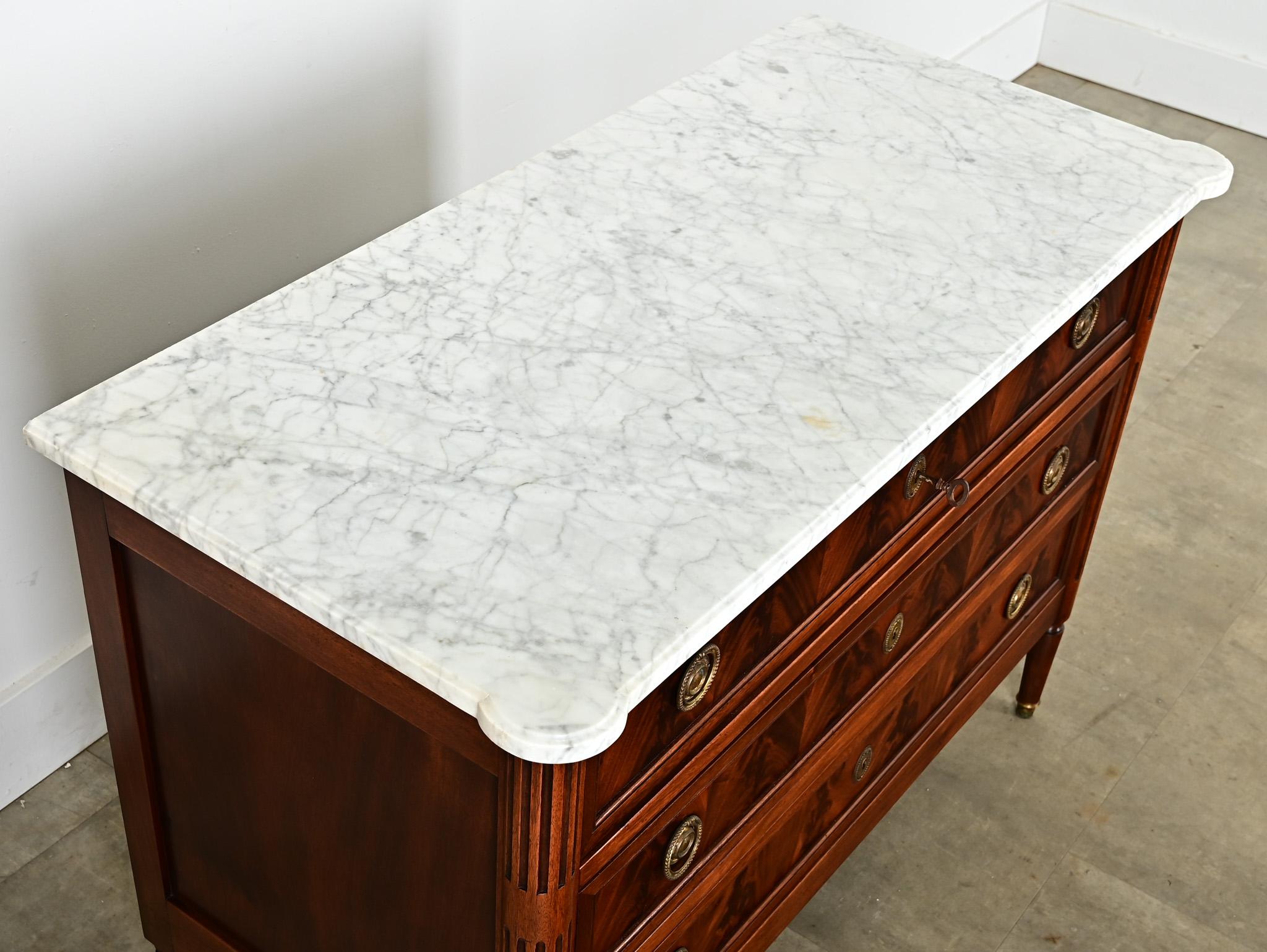 French Early 20th Century Louis XVI Style Commode In Good Condition For Sale In Baton Rouge, LA