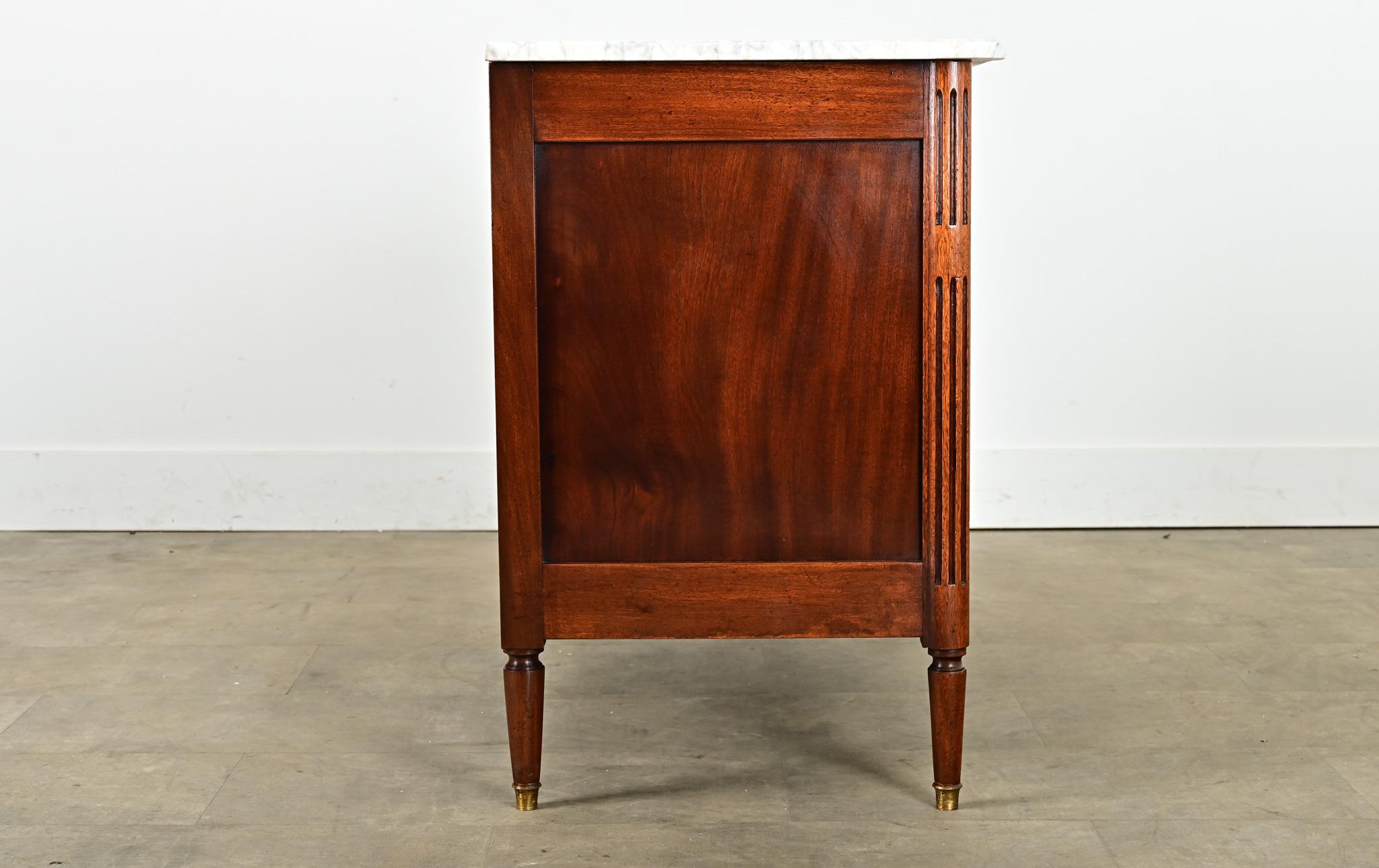 French Early 20th Century Louis XVI Style Commode For Sale 1