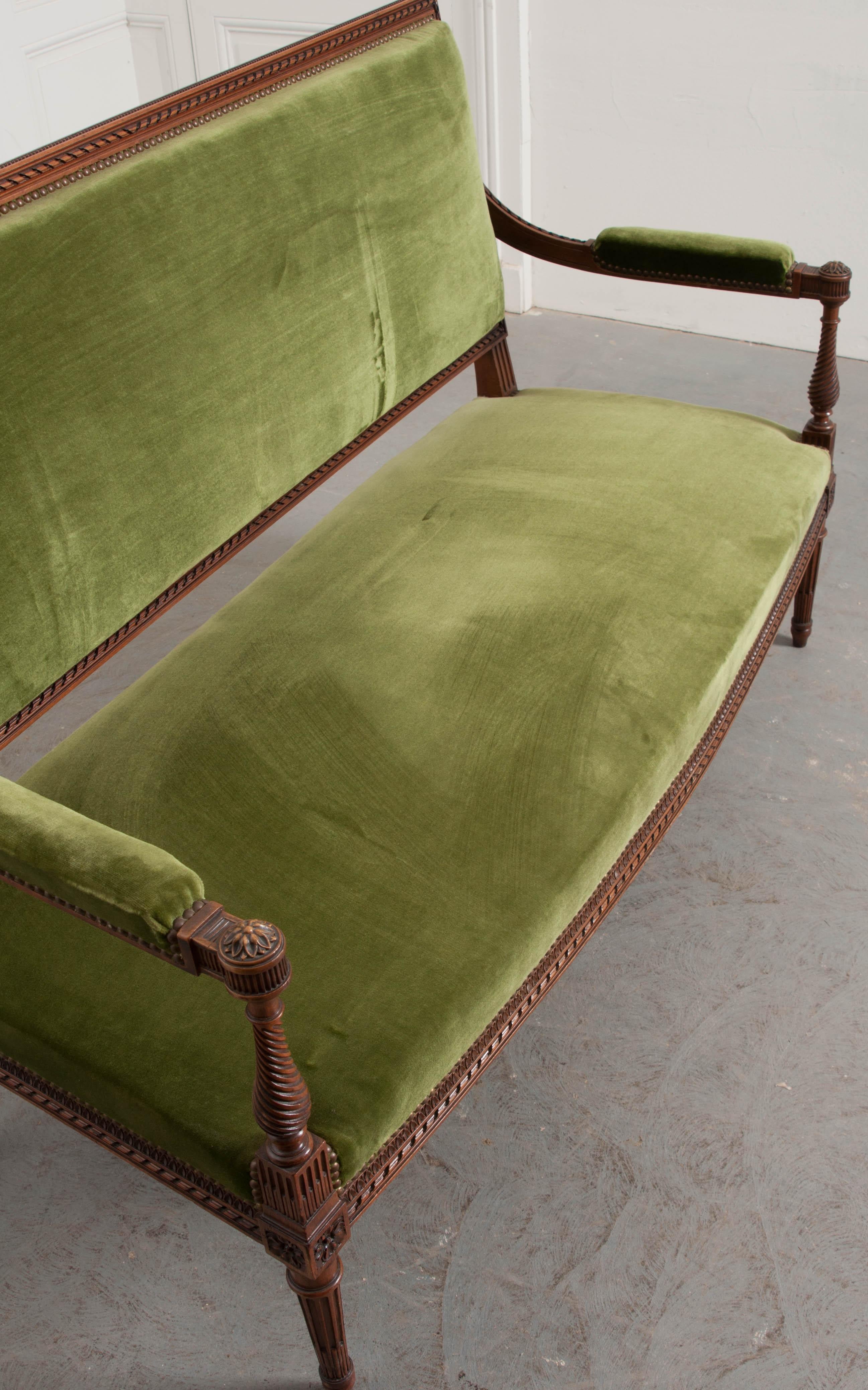French Early 20th Century Louis XVI Style Upholstered Settee 1