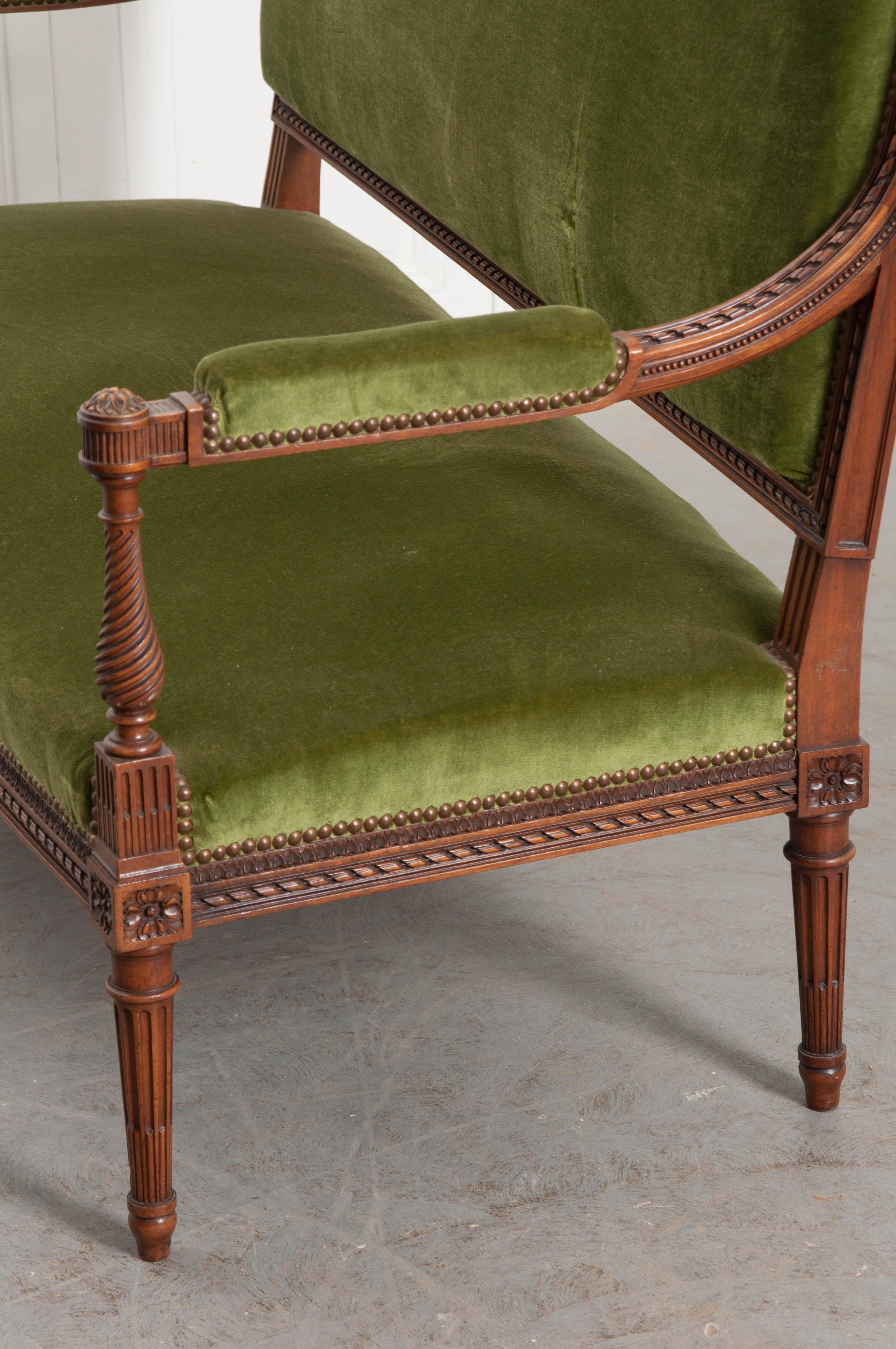 French Early 20th Century Louis XVI Style Upholstered Settee 4