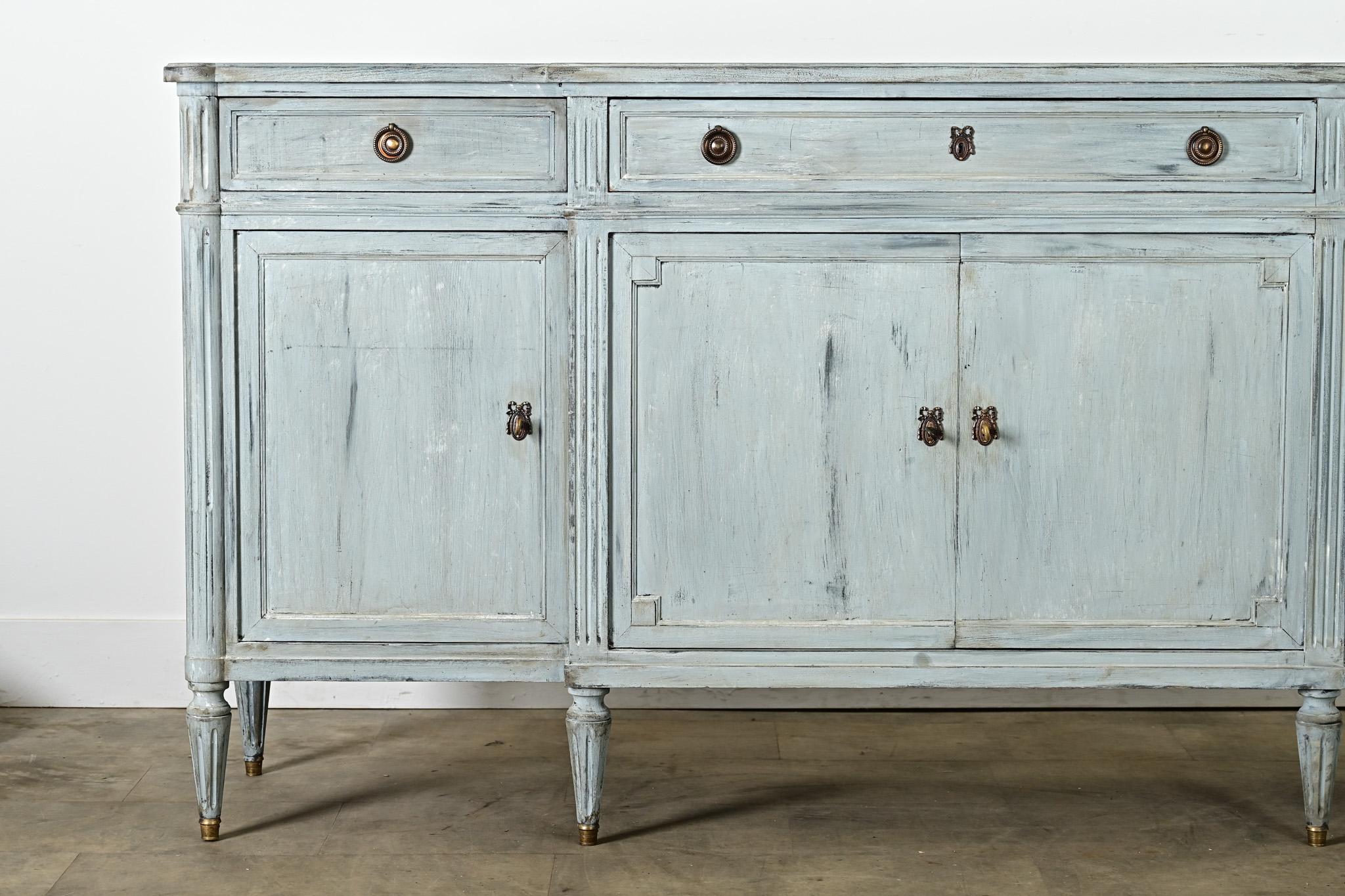 Französisch Anfang 20. Jahrhundert Mahagoni Louis XVI Stil Enfilade (Geschnitzt) im Angebot
