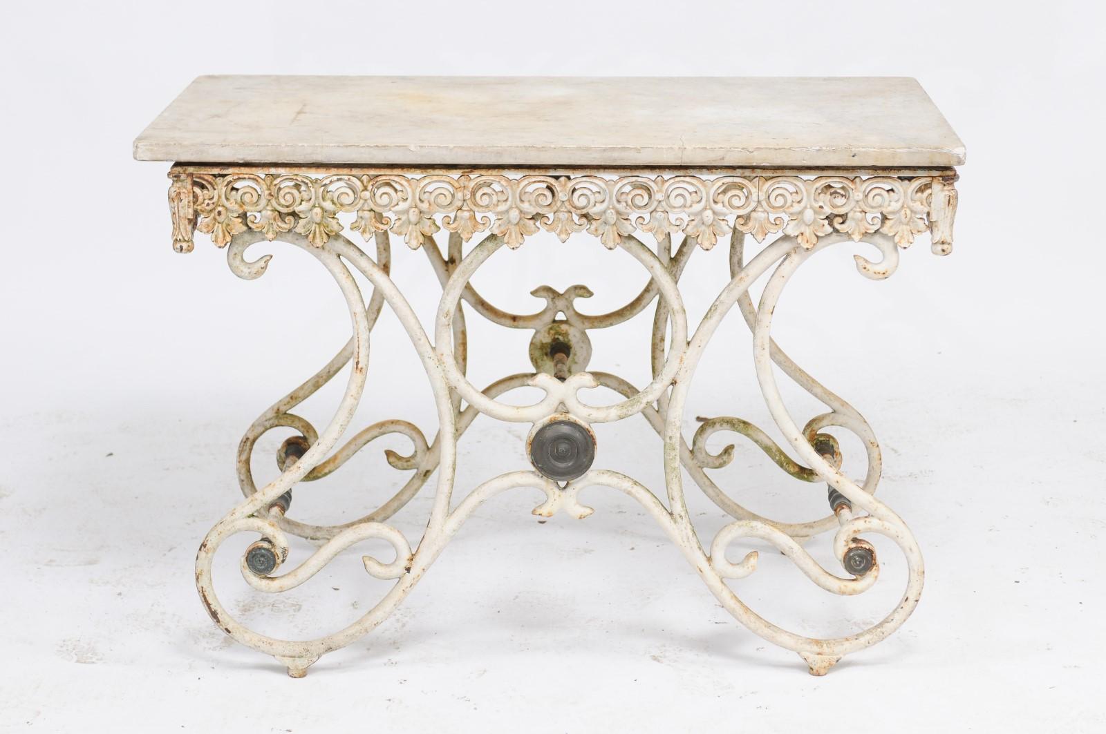 French Early 20th Century Marble Top Baker's Table with Scrolled Iron Base im Zustand „Gut“ in Atlanta, GA