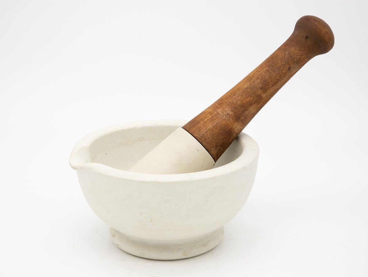 French Early 20th Century Mortar and Pestle In Good Condition For Sale In South Salem, NY