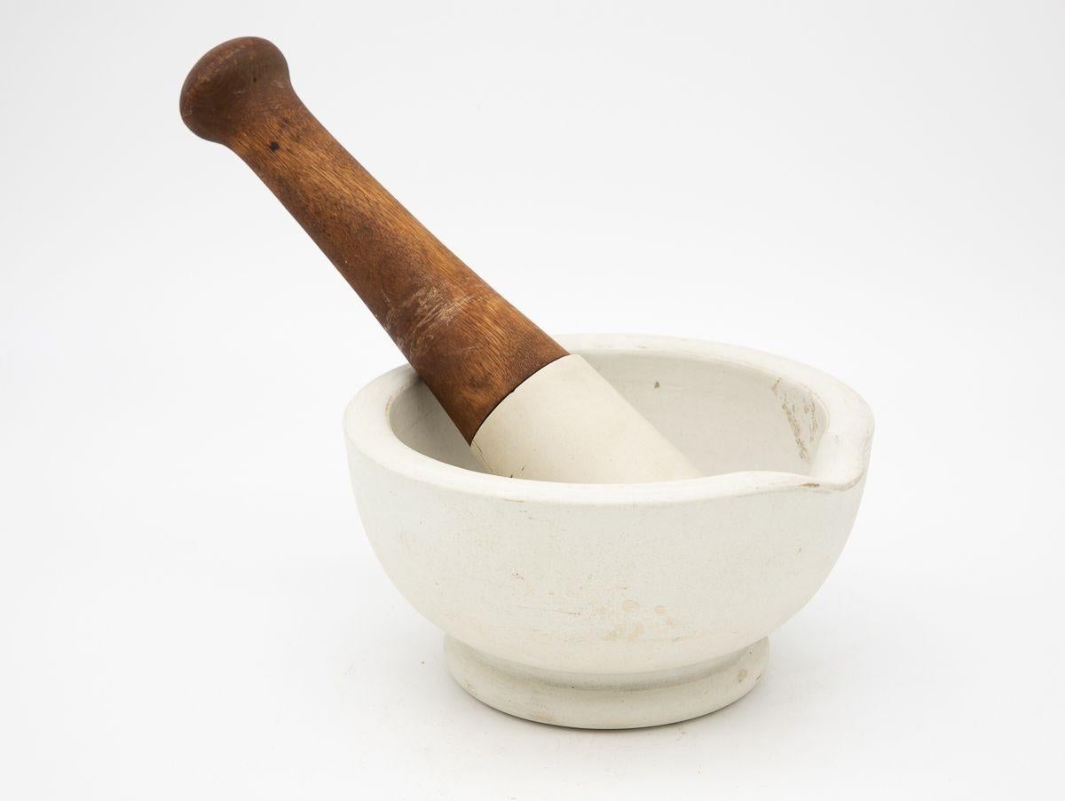 French Early 20th Century Mortar and Pestle For Sale 1