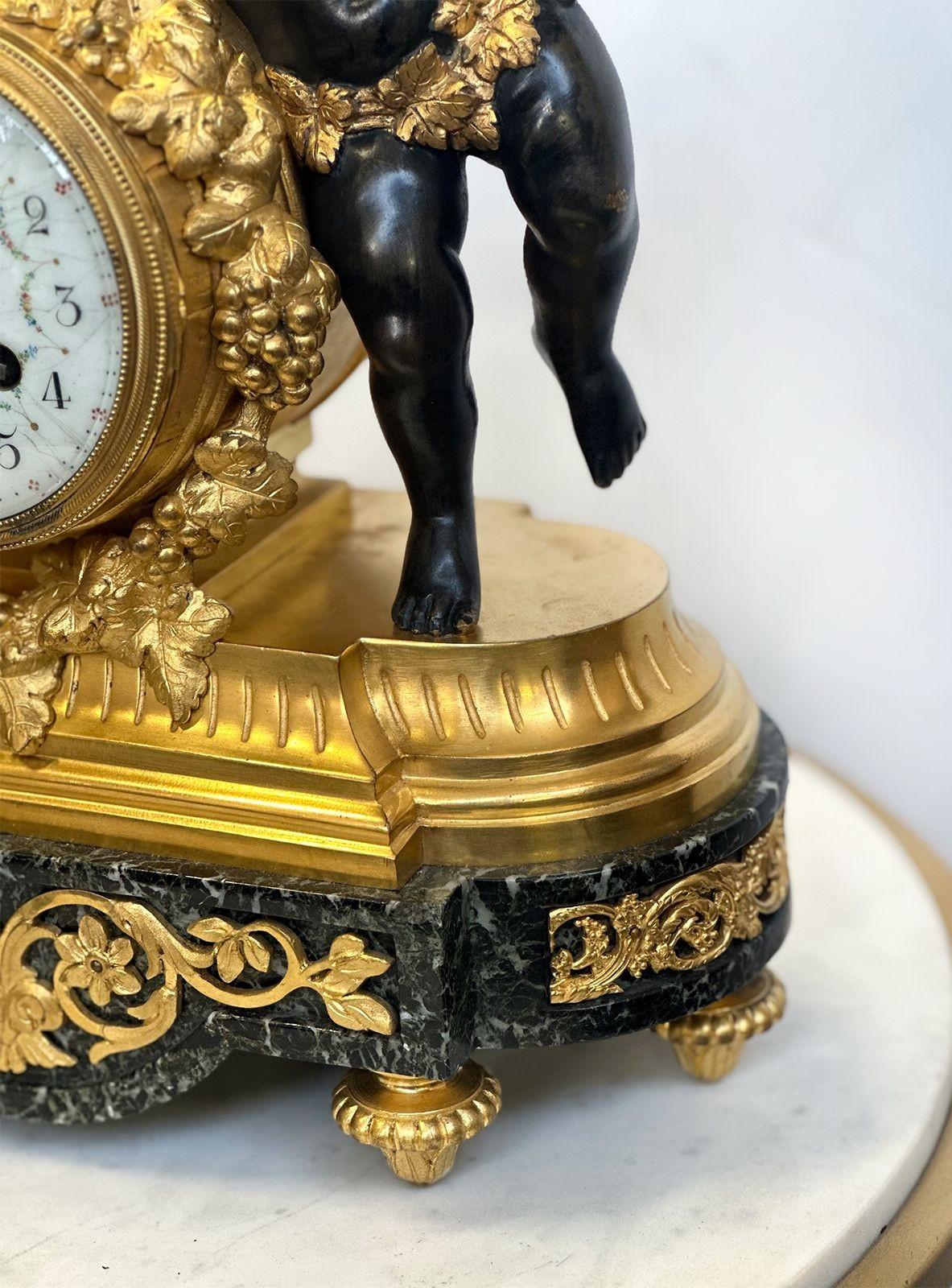 French Early 20th Century Ormolu & Marble Cherub Mantel Clock For Sale 2
