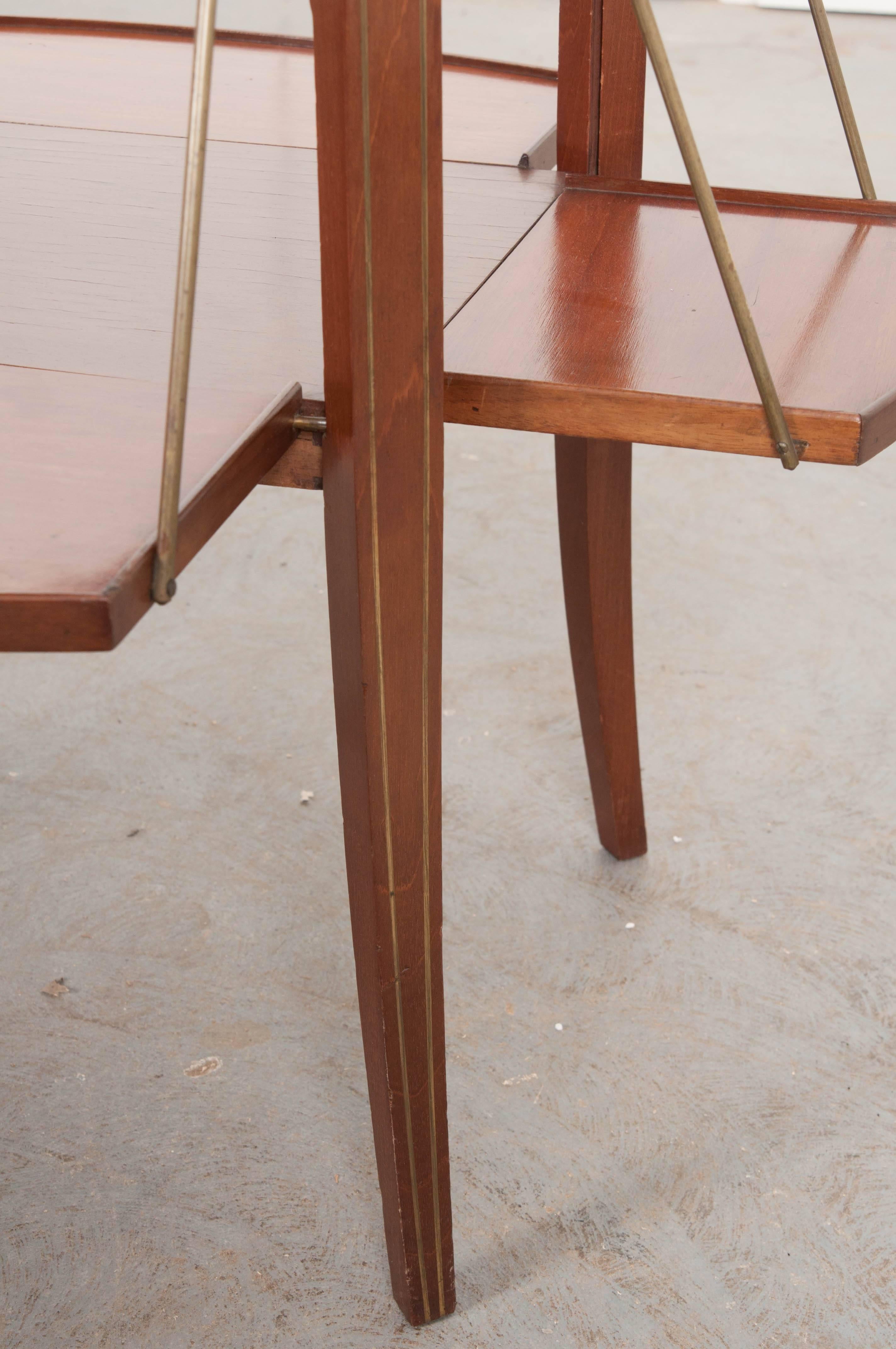 French Early 20th Century Oval Mahogany Tea Table 1