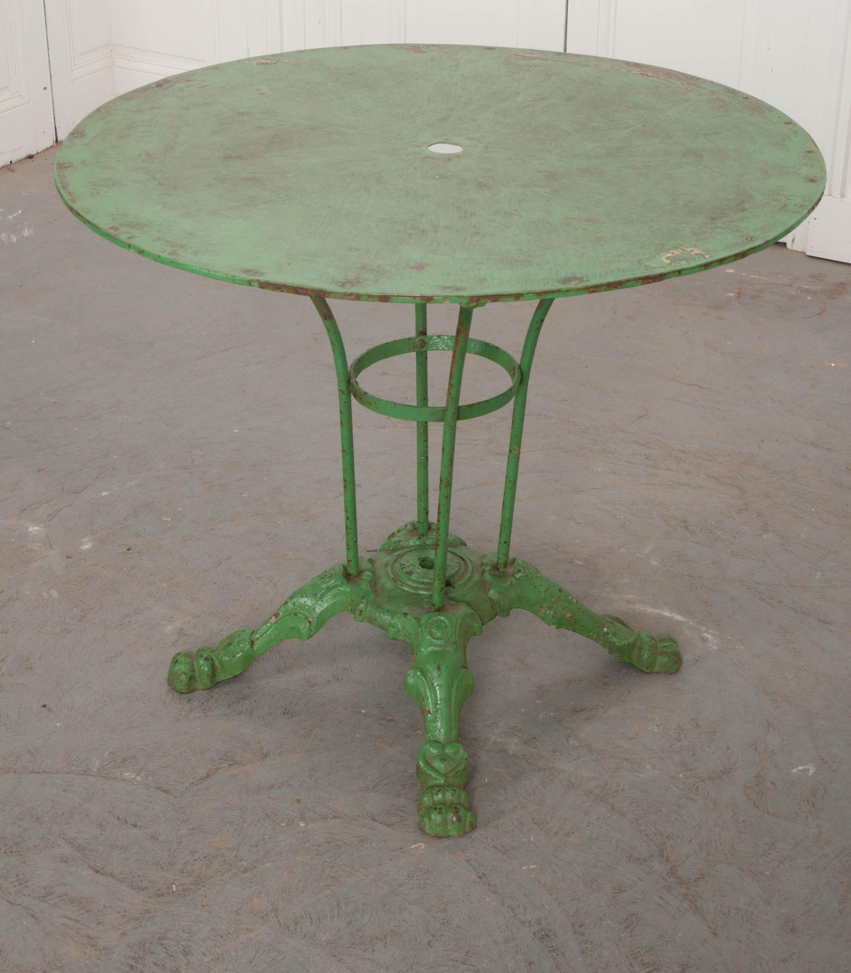 French Early 20th Century Painted Garden Table In Good Condition In Baton Rouge, LA