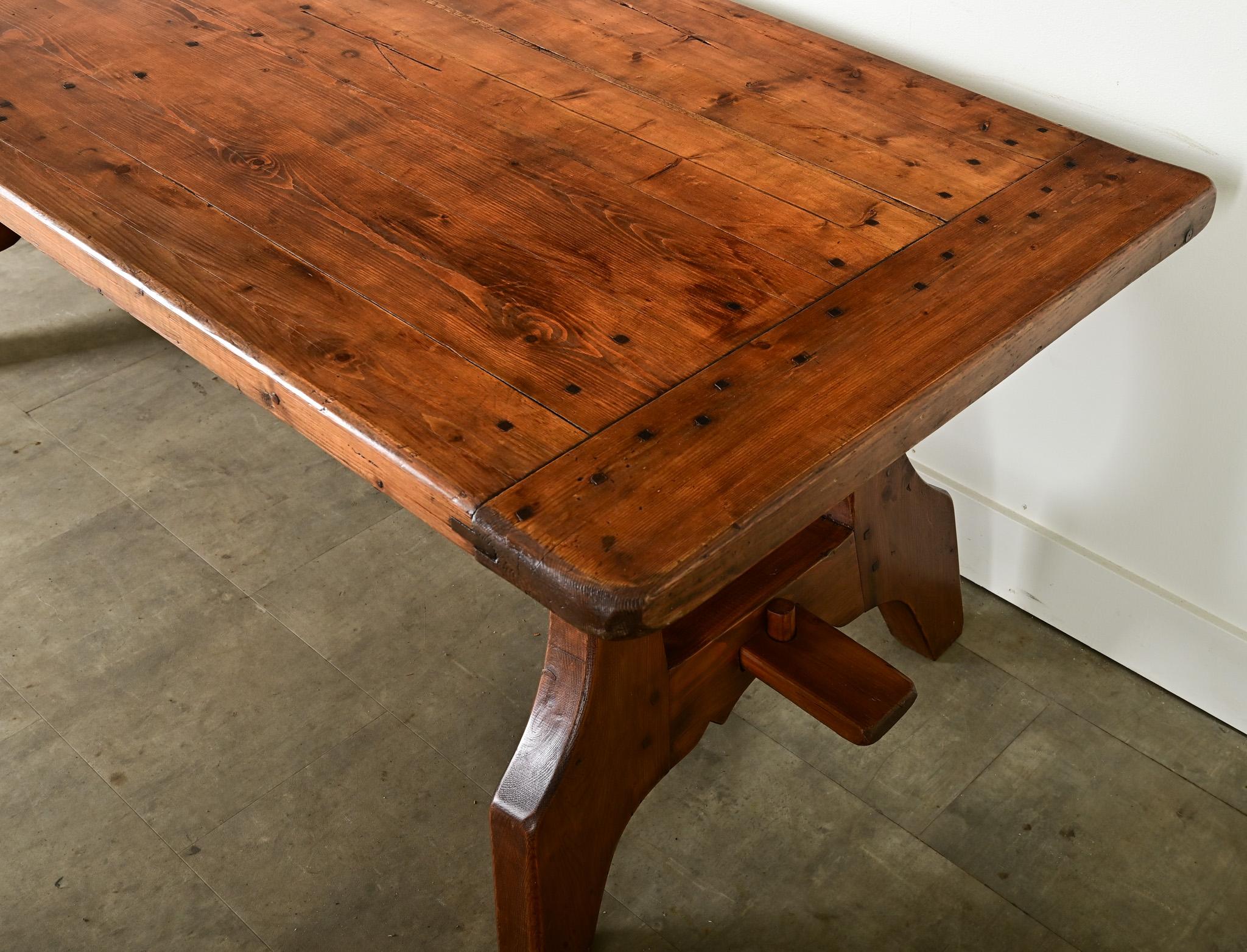 20ième siècle Table de réfectoire en pin du début du 20e siècle en vente
