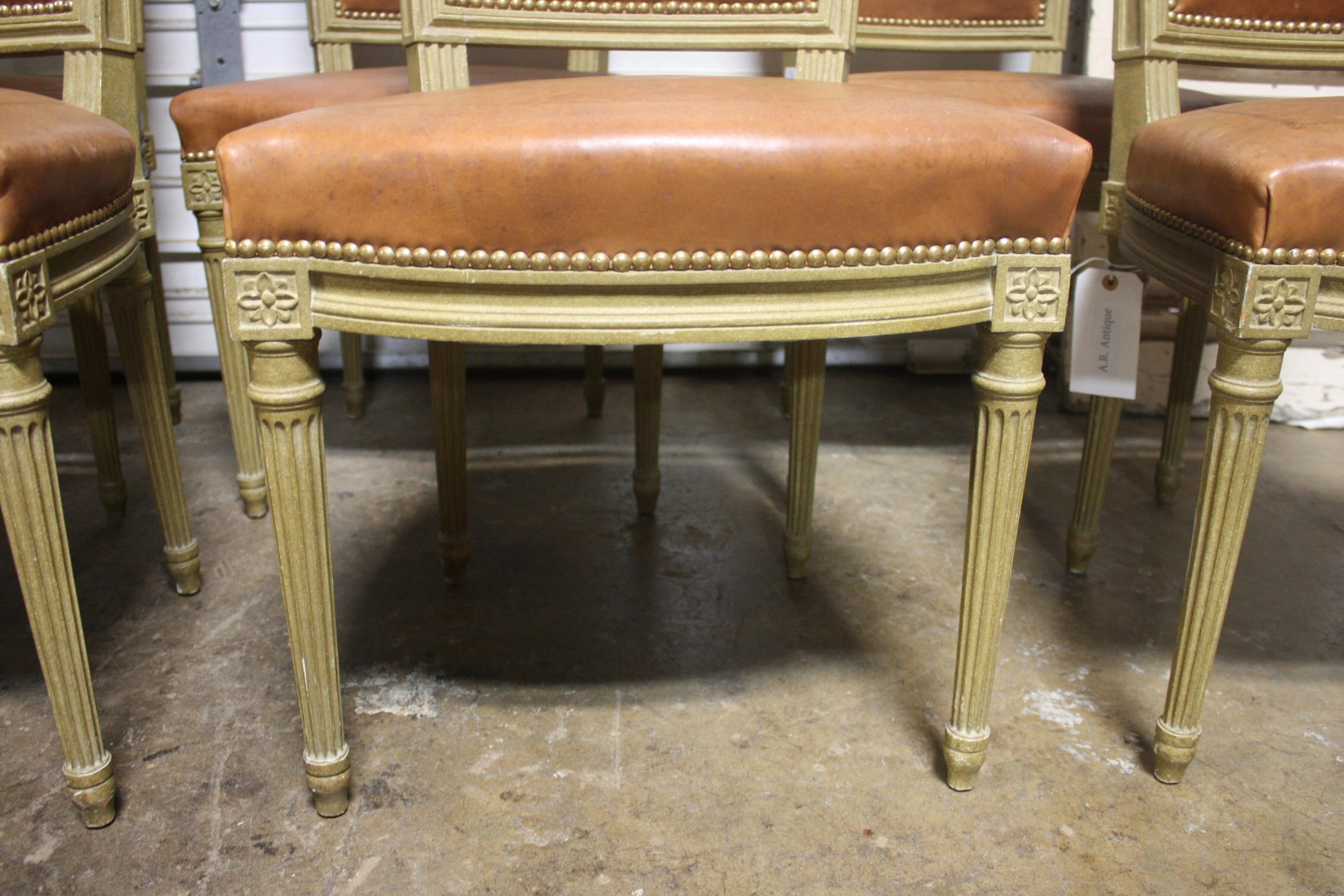 Peint Ensemble de 6 chaises de salle à manger françaises du début du 20ème siècle signées Gouffe a Paris en vente