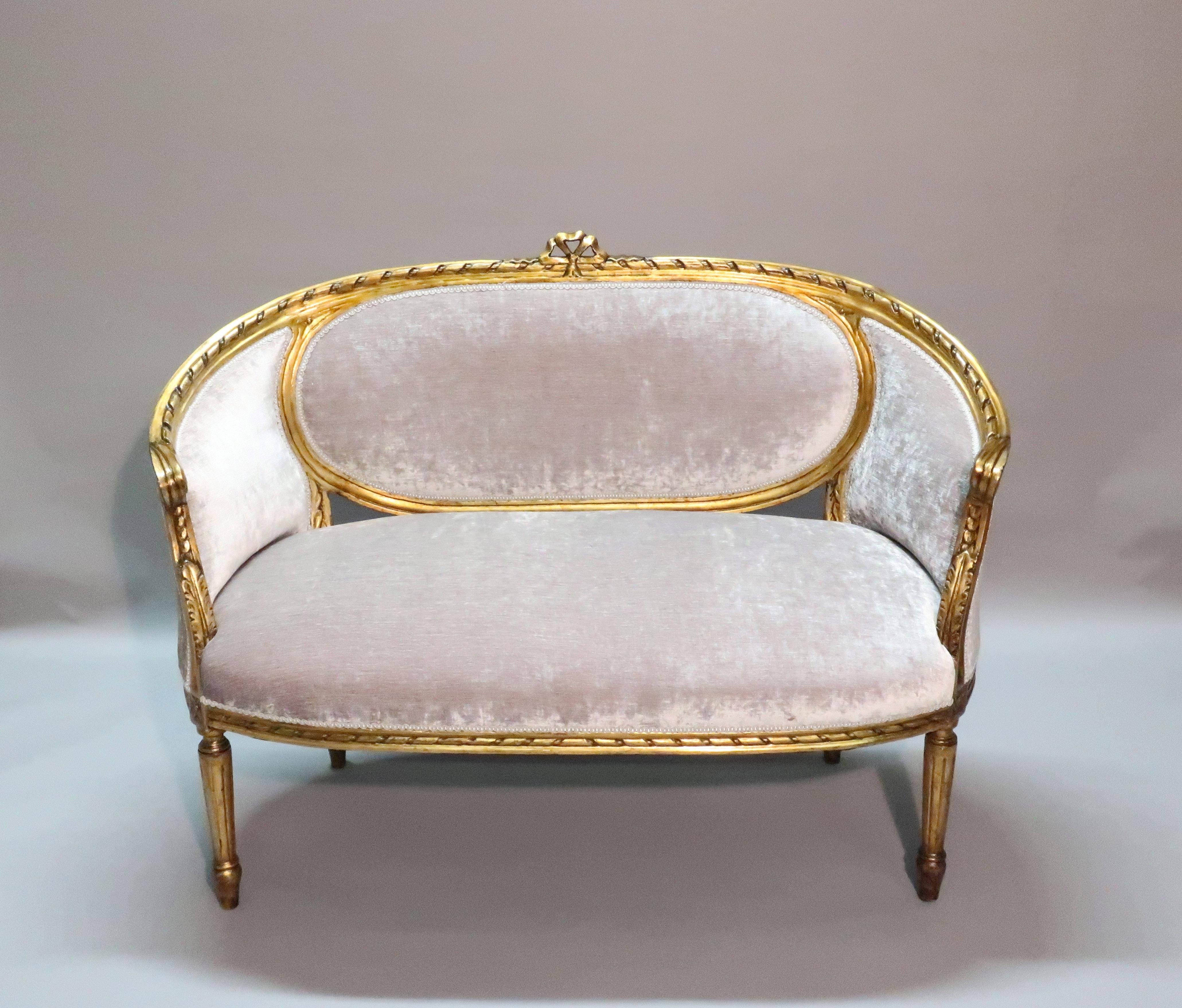 French Early 20th Century Two-Seat Gilded Corbeille Sofa 1