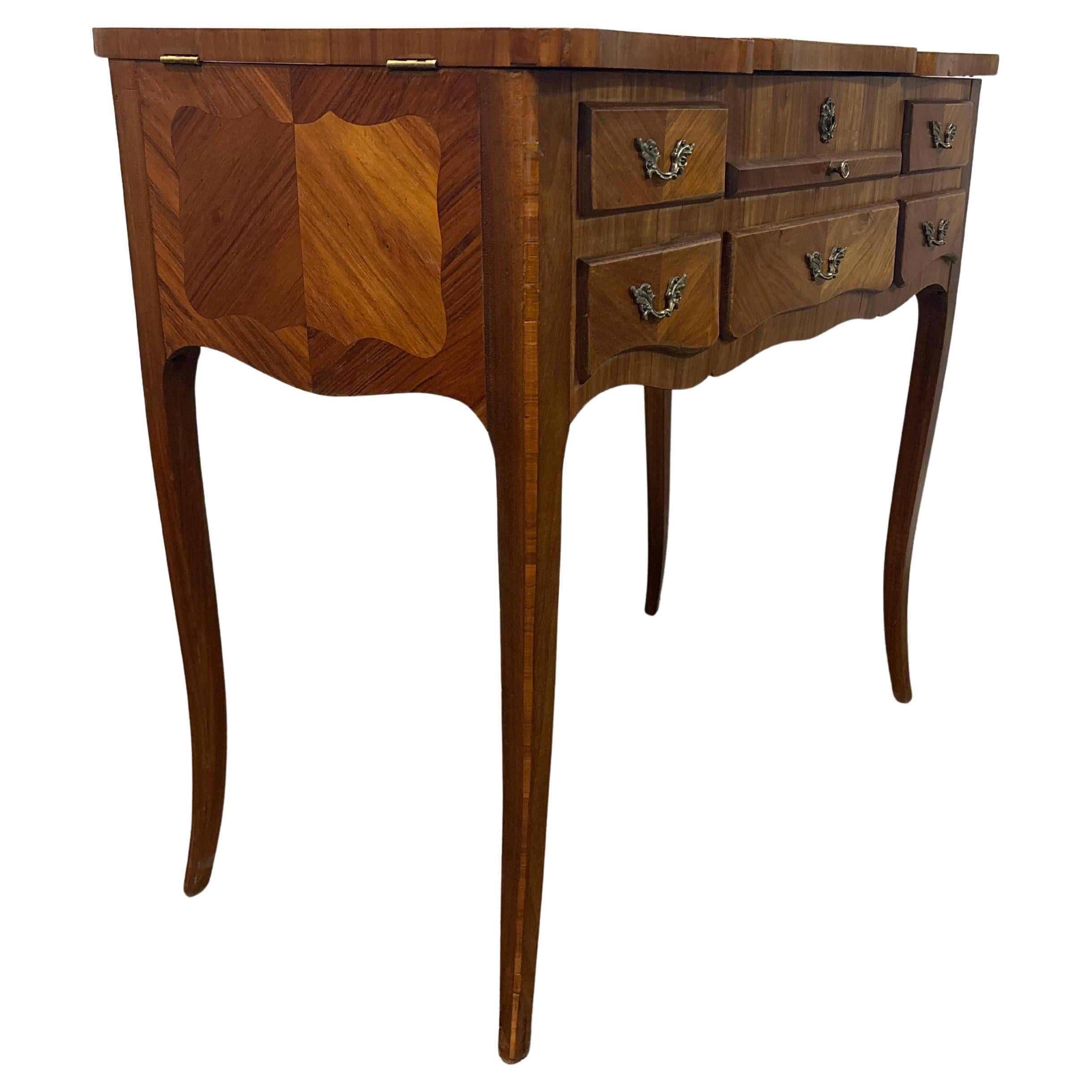 Coiffeuse française du début du 20e siècle en vente 3