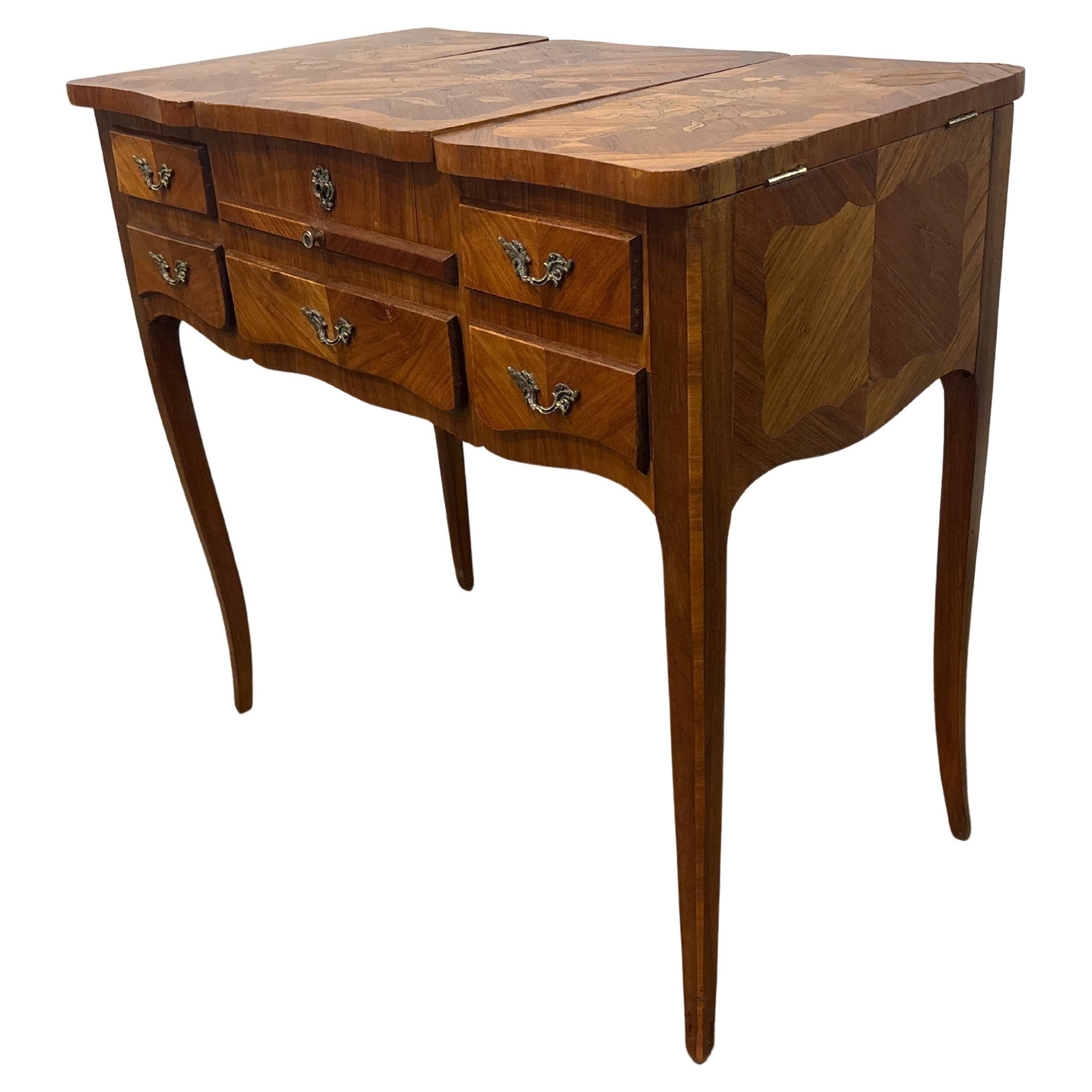 Coiffeuse française du début du 20e siècle Bon état - En vente à Stockbridge, GA