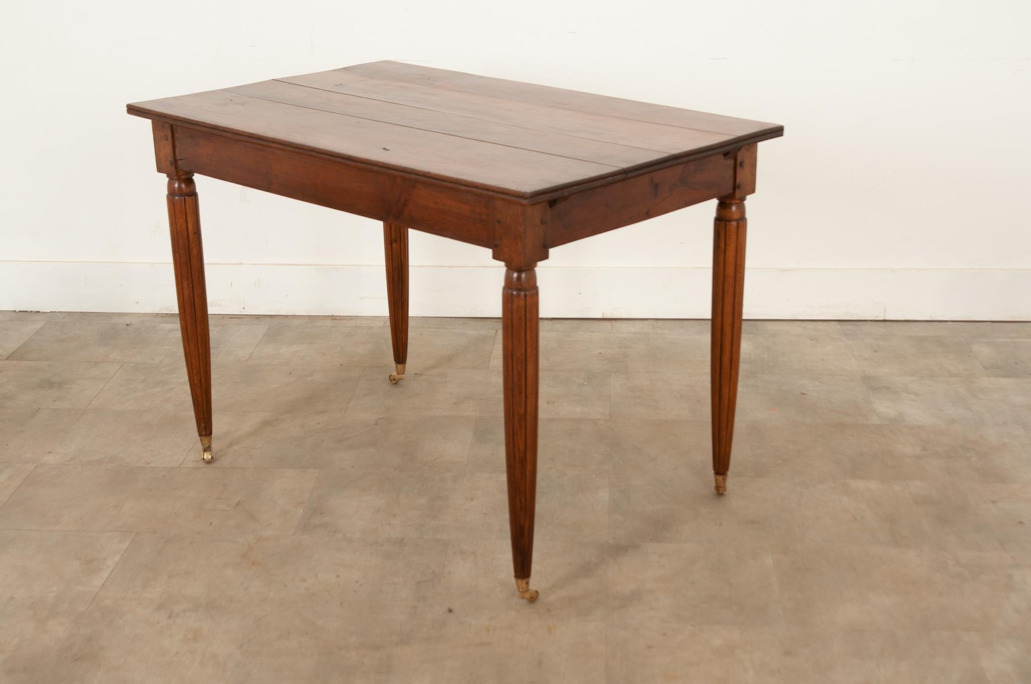 French Early 20th Century Walnut Bistro Table 1