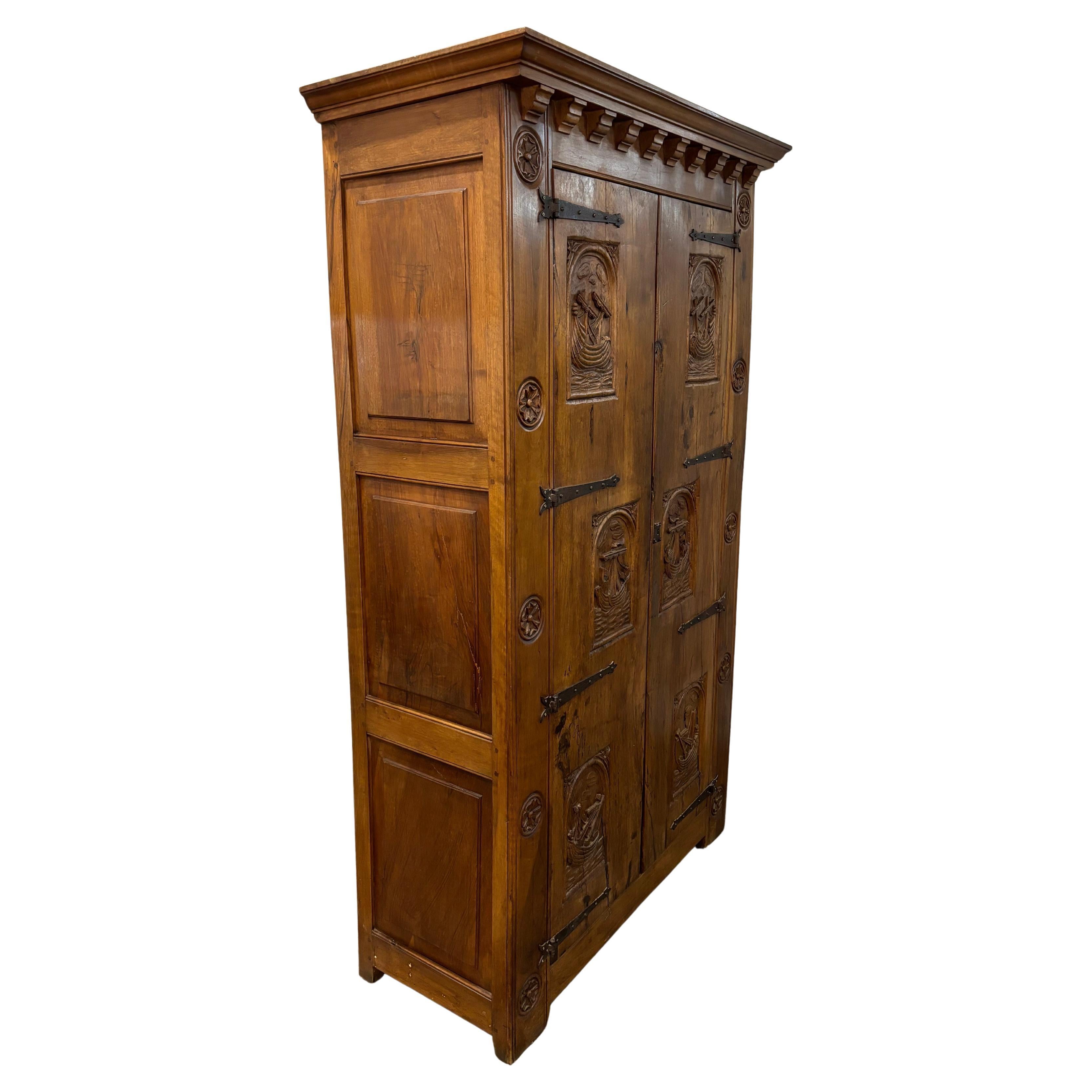 French Early 20th Century Wardrobe For Sale 10