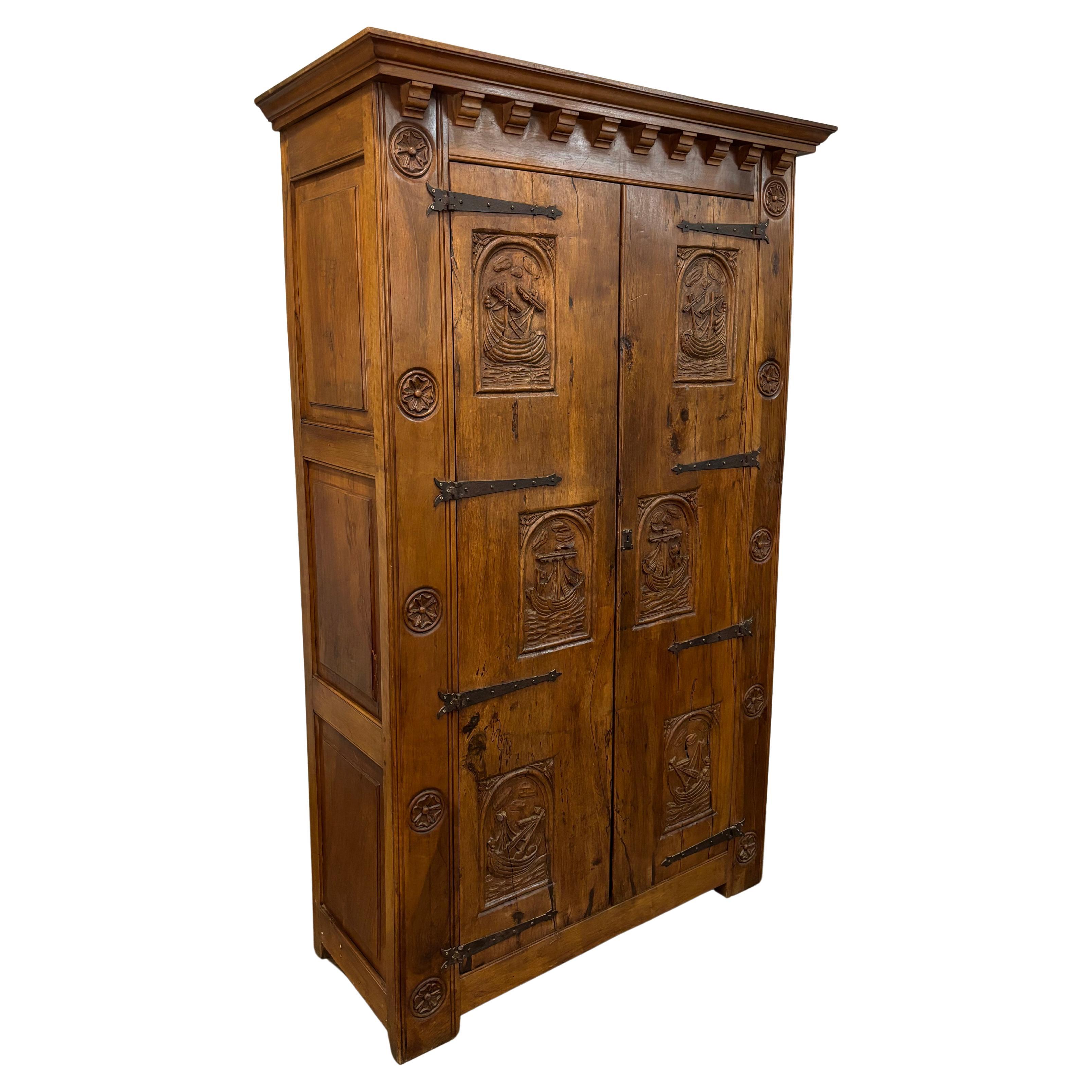 French Early 20th Century Wardrobe For Sale 11