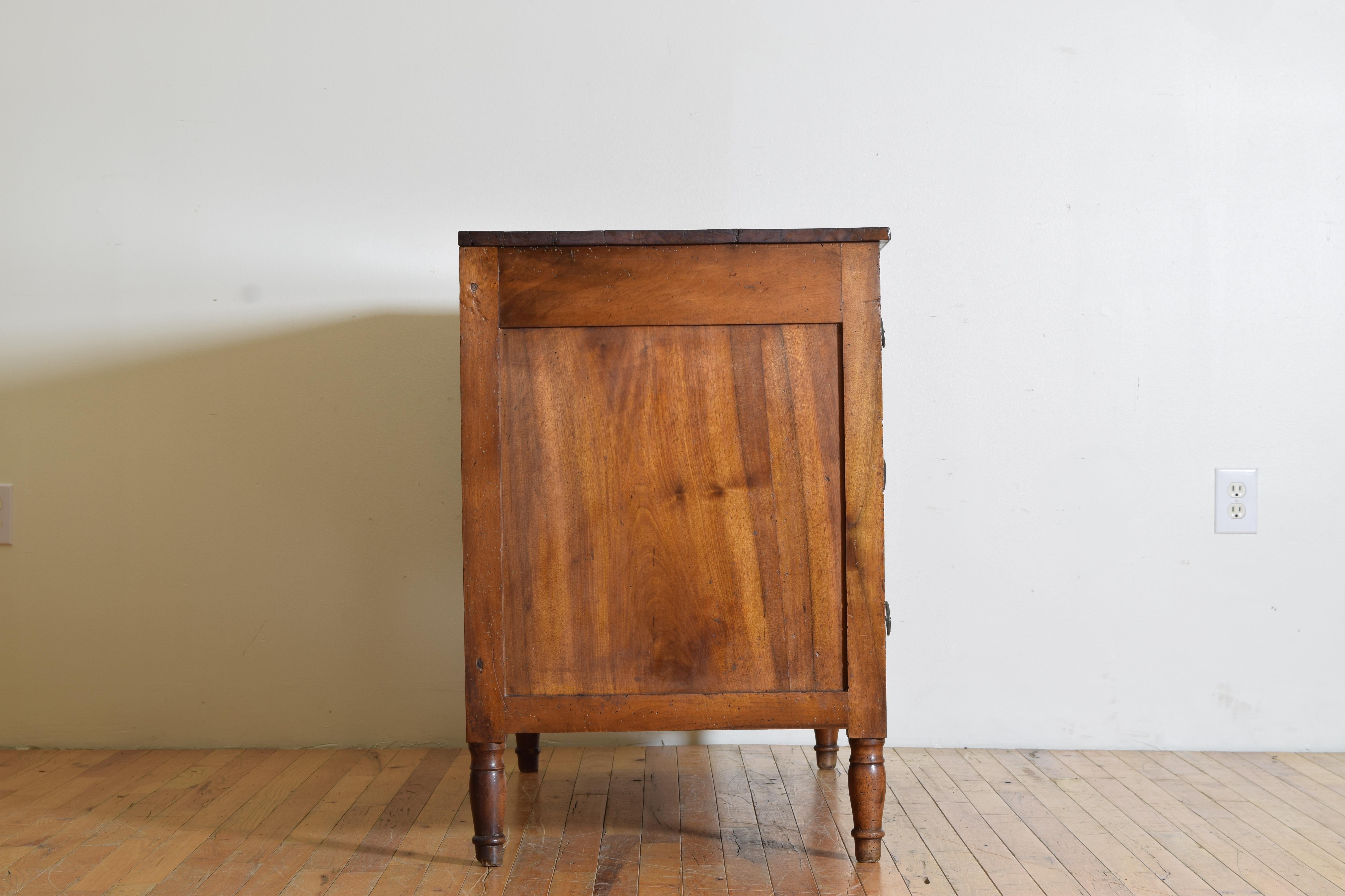 French Early Neoclassic Cherrywood 3-Drawer Commode, ca. 1800 In Good Condition In Atlanta, GA
