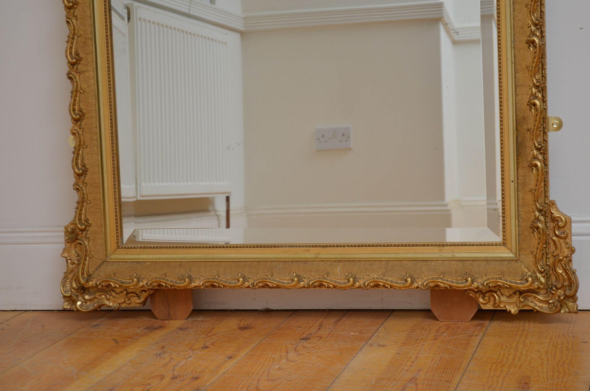 Specchio da parete dorato francese del primo Novecento H138cm In condizioni buone in vendita a Whaley Bridge, GB