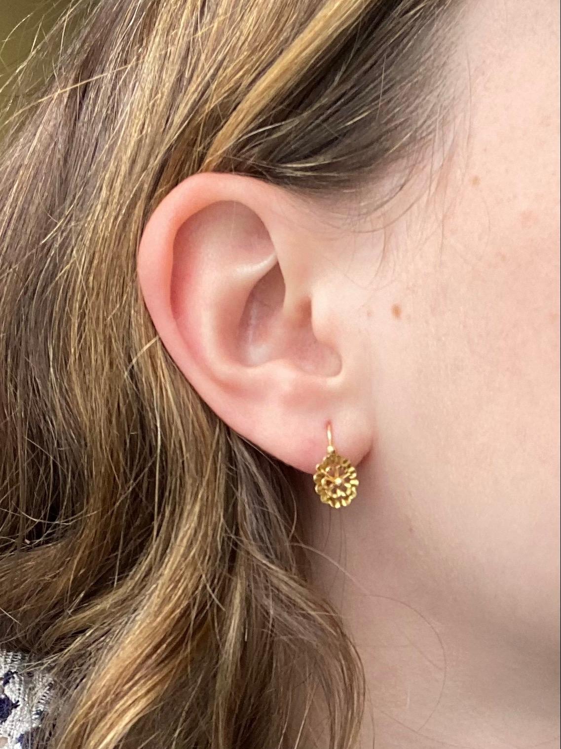 Boucles d'oreilles françaises modèle Sleeper en or 18 carats Excellent état - En vente à Vannes, FR