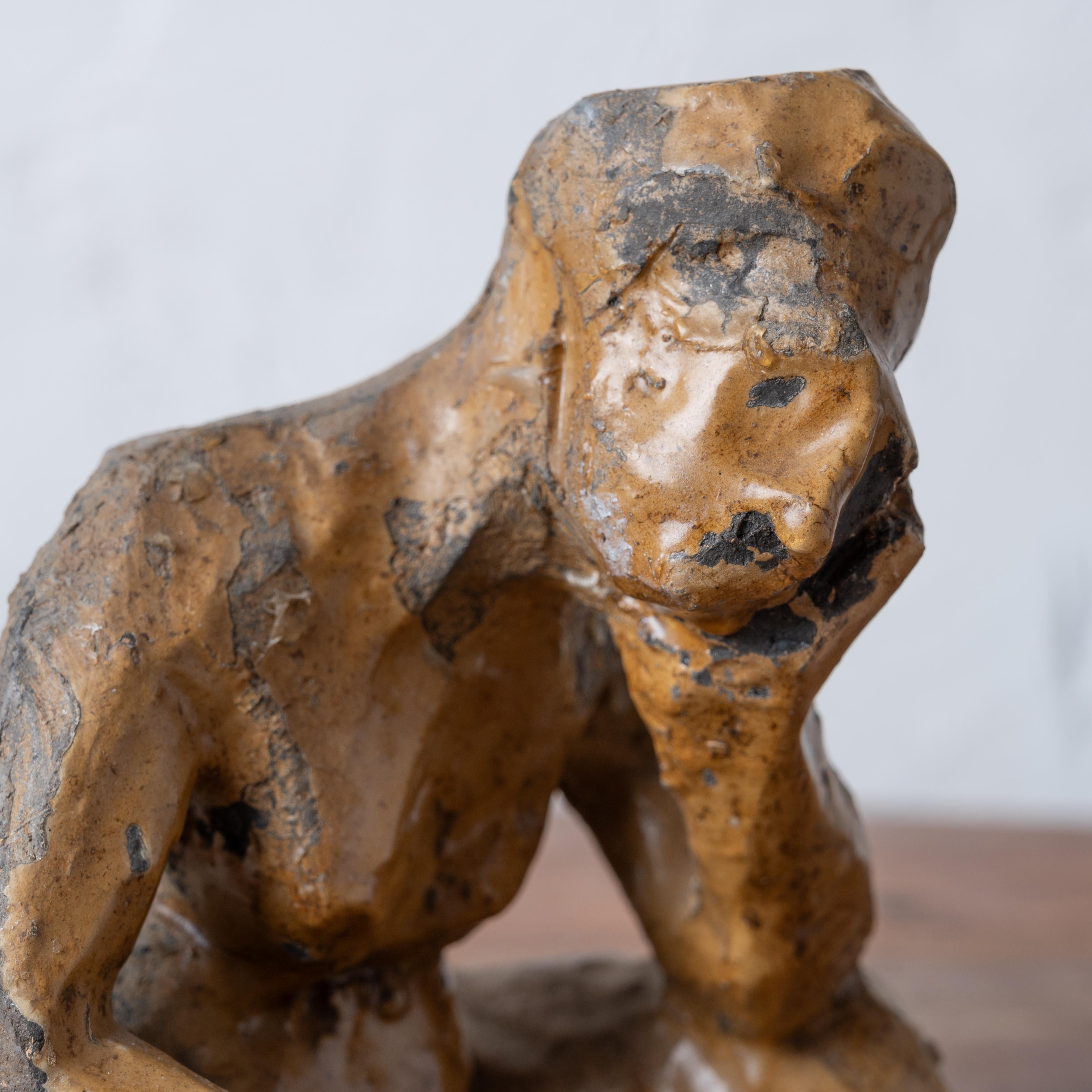 Escultura figurativa abstracta francesa de loza en venta 2