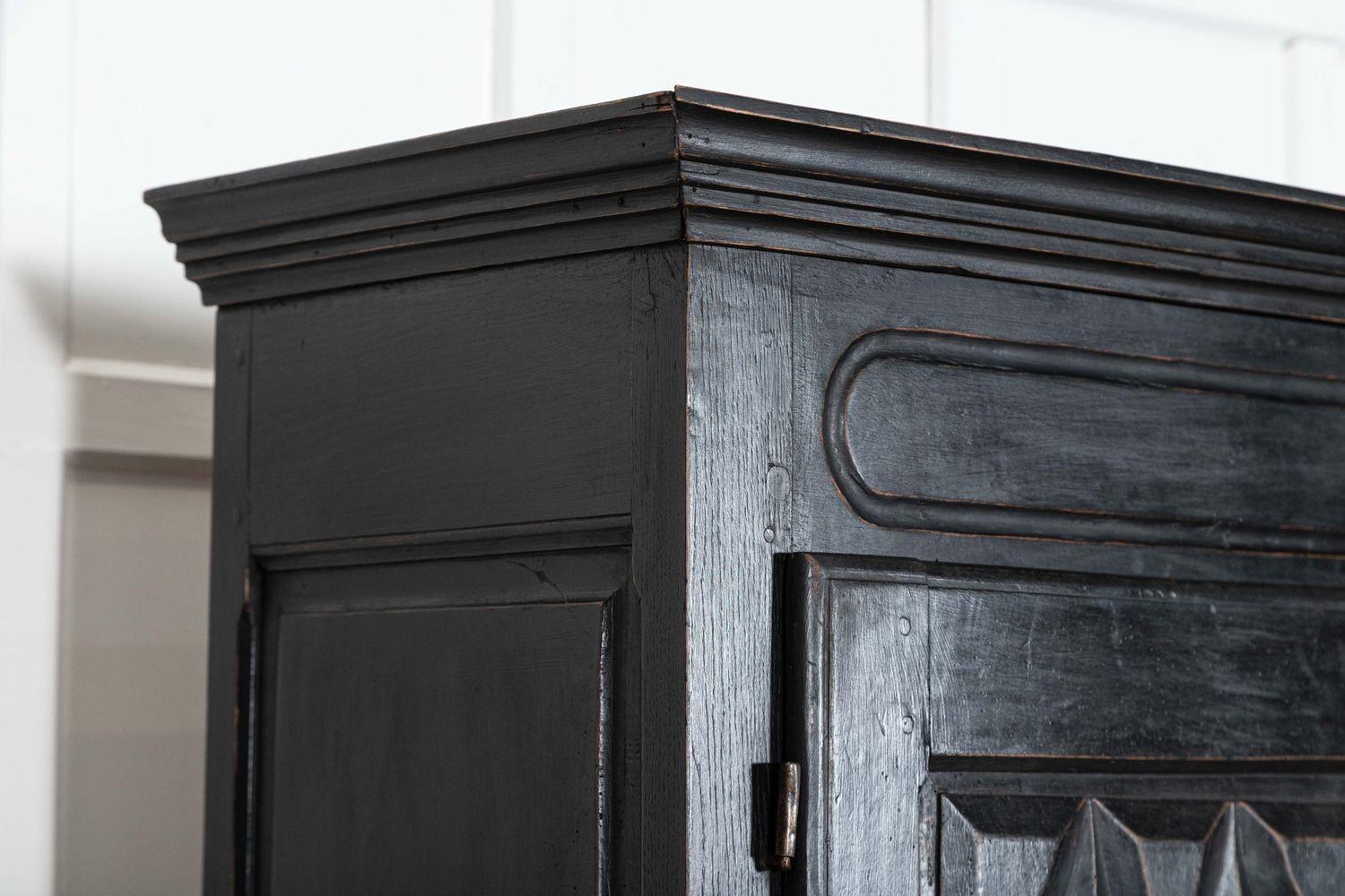 Credenza francese in quercia e noce ebanizzata del XVIII secolo in vendita 9