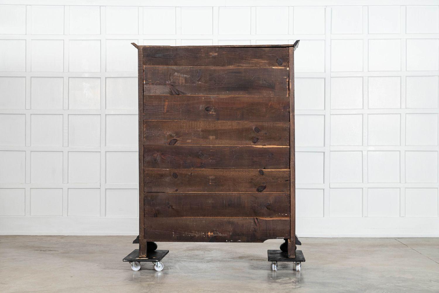 Credenza francese in quercia e noce ebanizzata del XVIII secolo in vendita 12