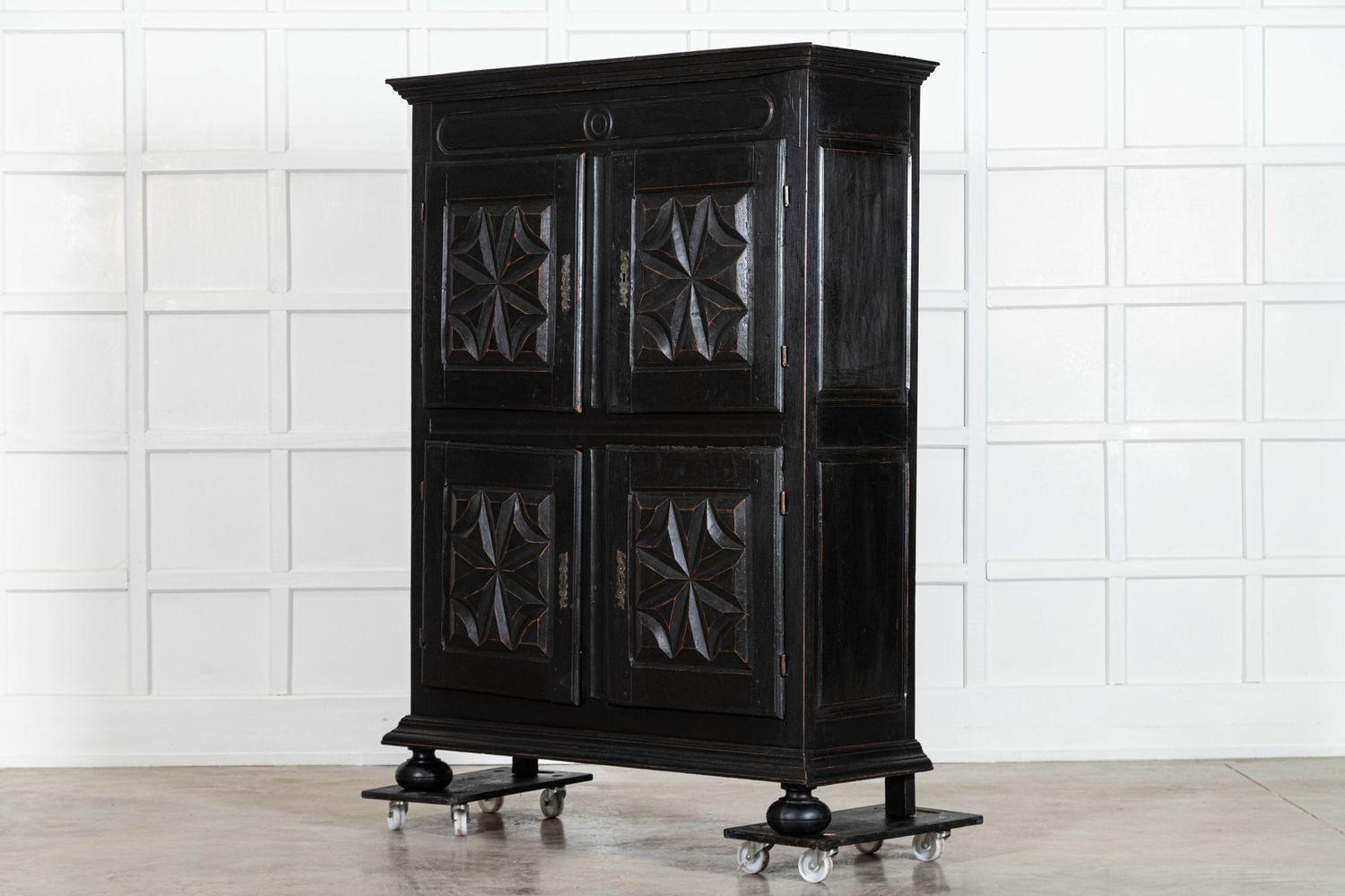 Noce Credenza francese in quercia e noce ebanizzata del XVIII secolo in vendita