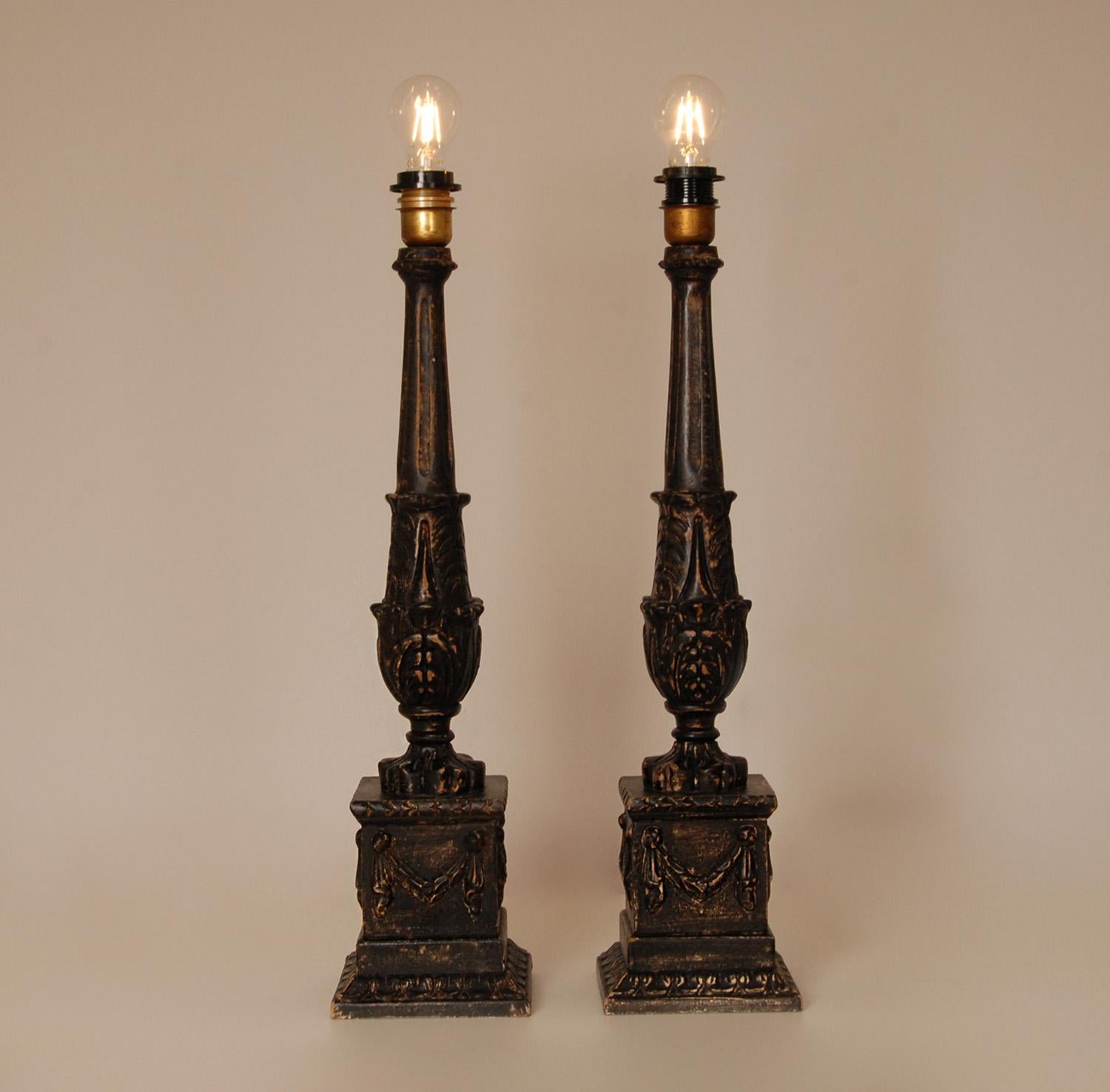 French Ebonised Lamps Neoclassical Carved Column Baroque Table lamps a pair  For Sale 4