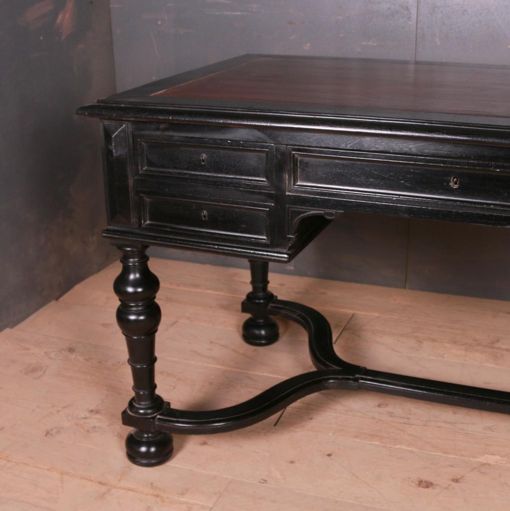 Stunning 19th C French ebonized desk. Five drawers and two sliders, 1890.

Knee hole dimensions:
21.5