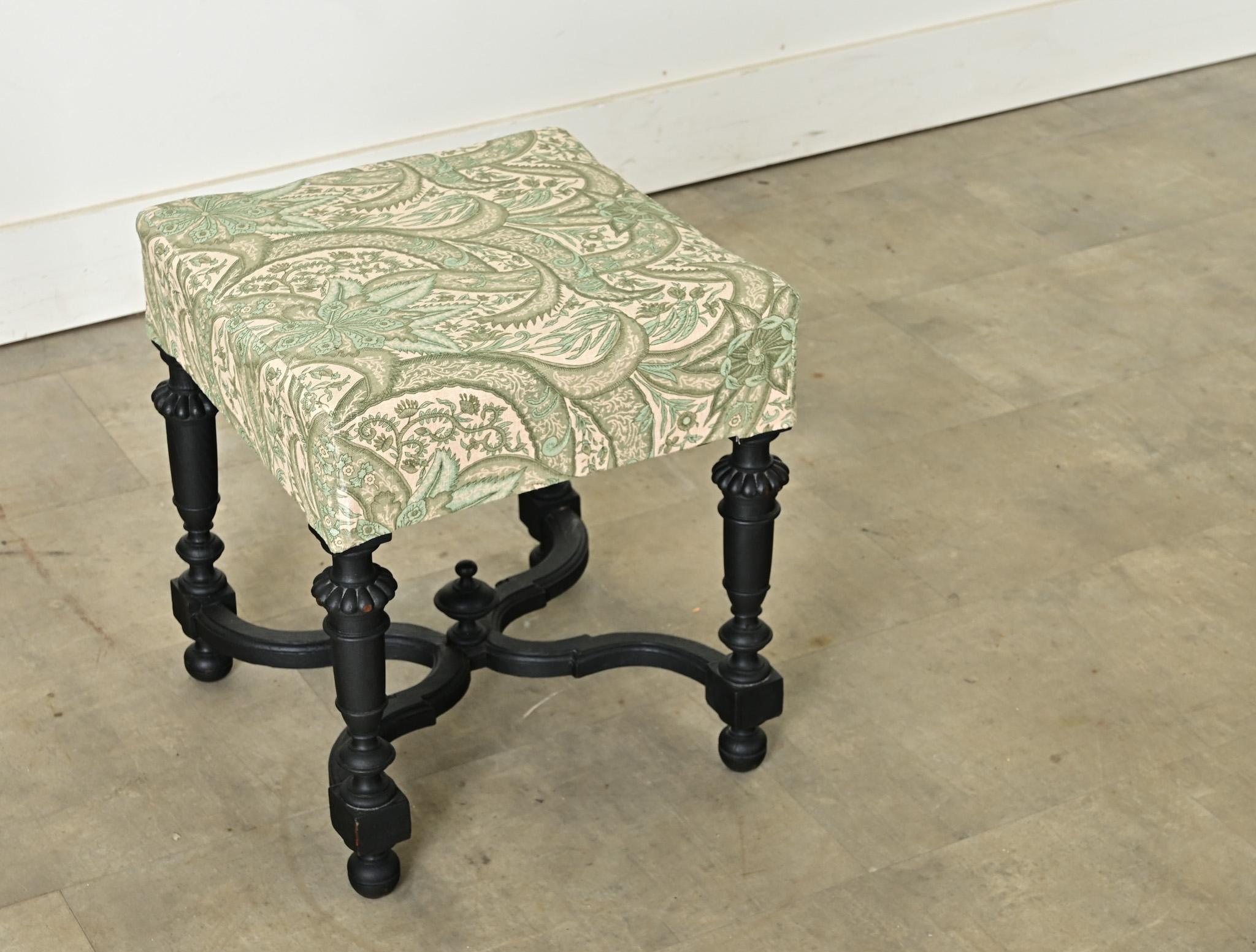 Französischer Hocker, ebonisiert und gepolstert (19. Jahrhundert) im Angebot