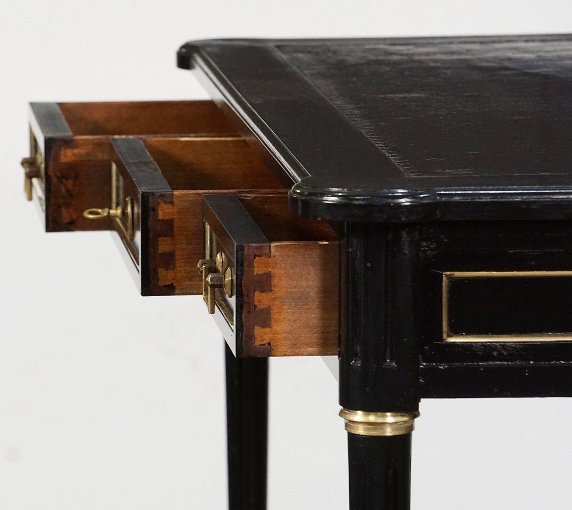 Métal Table ou bureau français en bois d'ébène avec plateau en cuir embossé