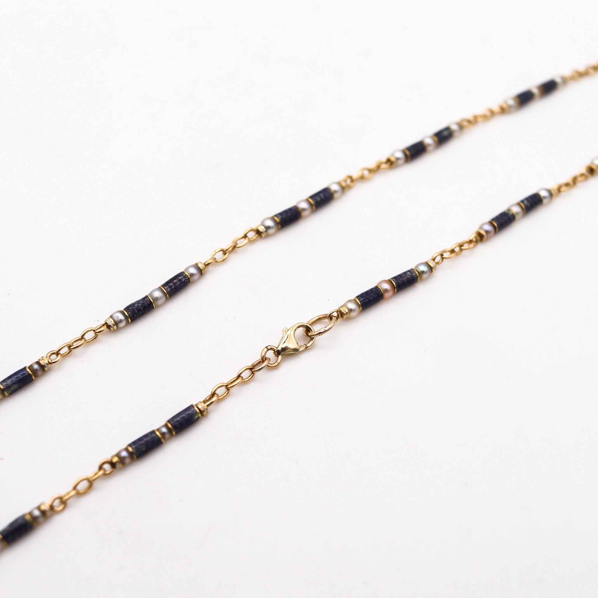 Round Cut French Edwardian 1900-1905 Pearls Chain In 18Kt Gold With Guilloche Blue Enamel For Sale