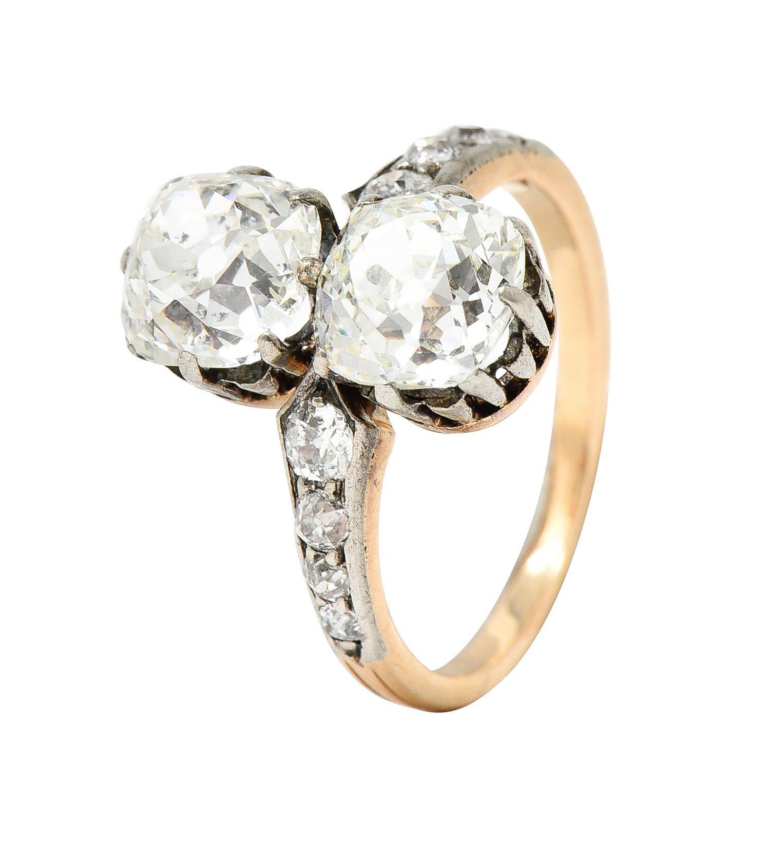 French Edwardian 2.74 CTW Old Mine Cut Diamond Toi-Et-Moi Silver 14 Karat Ring For Sale 2