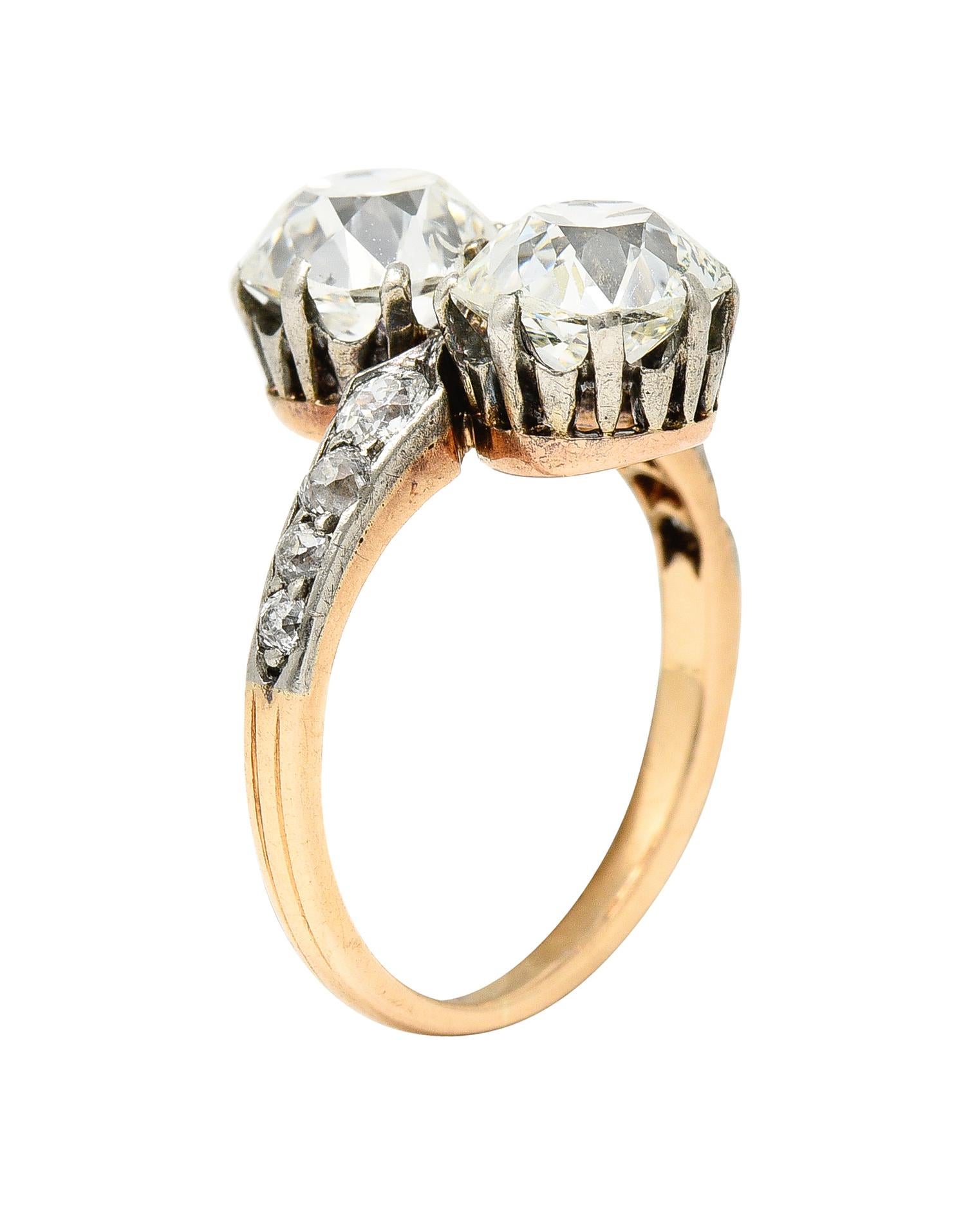 French Edwardian 2.74 CTW Old Mine Cut Diamond Toi-Et-Moi Silver 14 Karat Ring For Sale 5