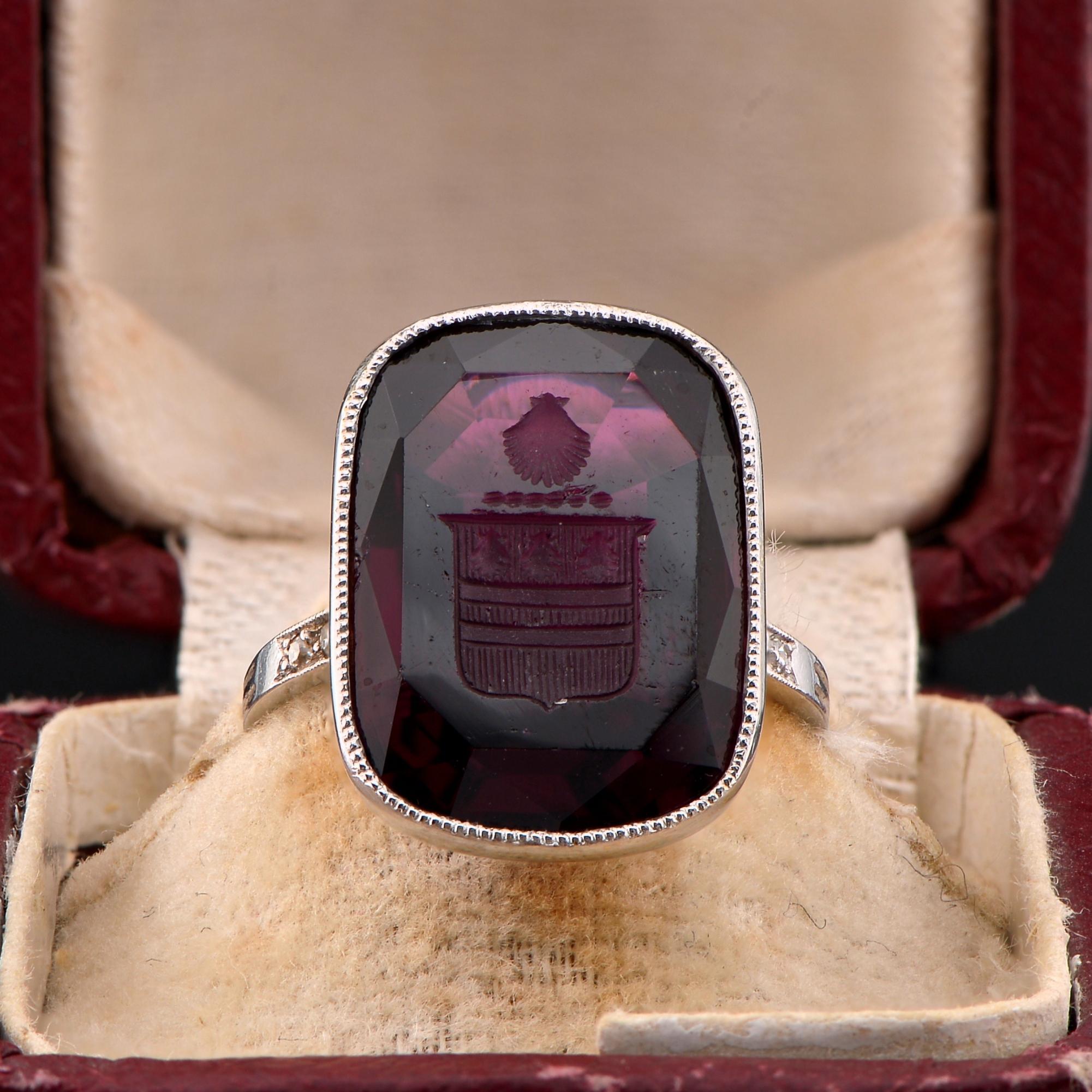 Ancient Tradition
This outstanding antique Coat of Arm intaglio ring is 1900/09 ca
Beautifully hand crafted as unique example is of solid Platinum, bearing French hallmarks
Centrally set with a large rectangular cushion cut Verneuil – lab created –