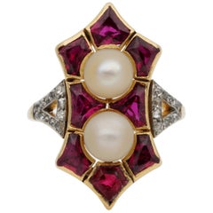 Antique French Edwardian Rare 1.80 Carat Natural Siam Ruby Duo Natural Pearl Rare Ring