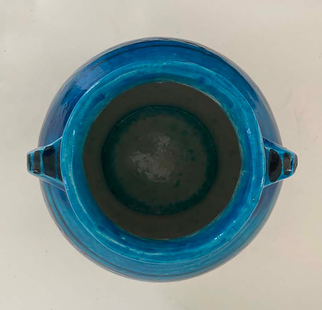 Terracotta Vaso decorato con smalto blu egiziano francese di Raoul Lachenal, 1930 ca. in vendita
