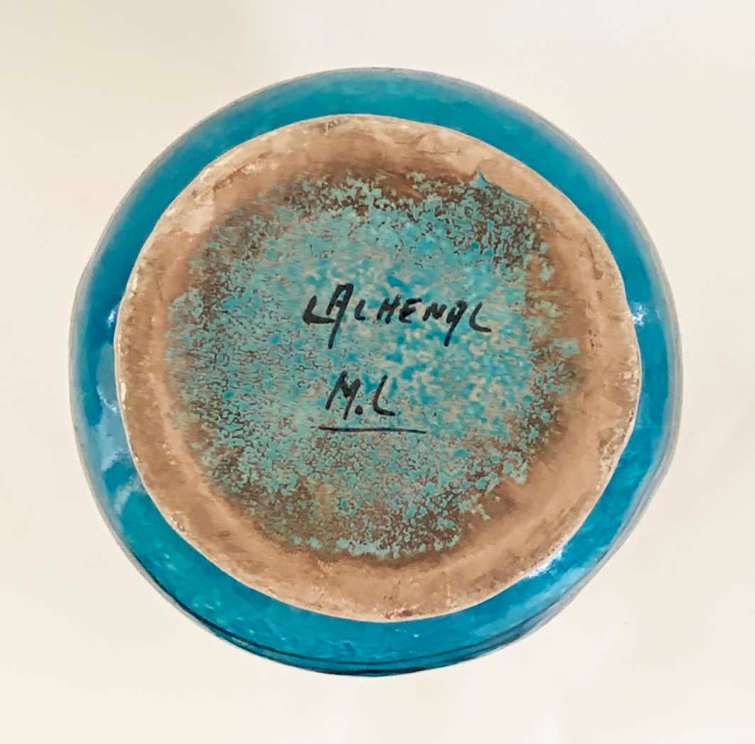 Vaso decorato con smalto blu egiziano francese di Raoul Lachenal, 1930 ca. in vendita 1
