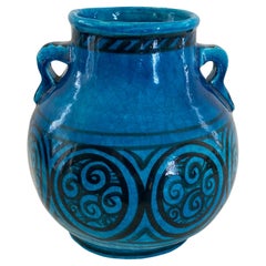 Französische blaue ägyptische Craquelé-Glasur-Vase von Raoul Lachenal, dekoriert, ca. 1930er Jahre