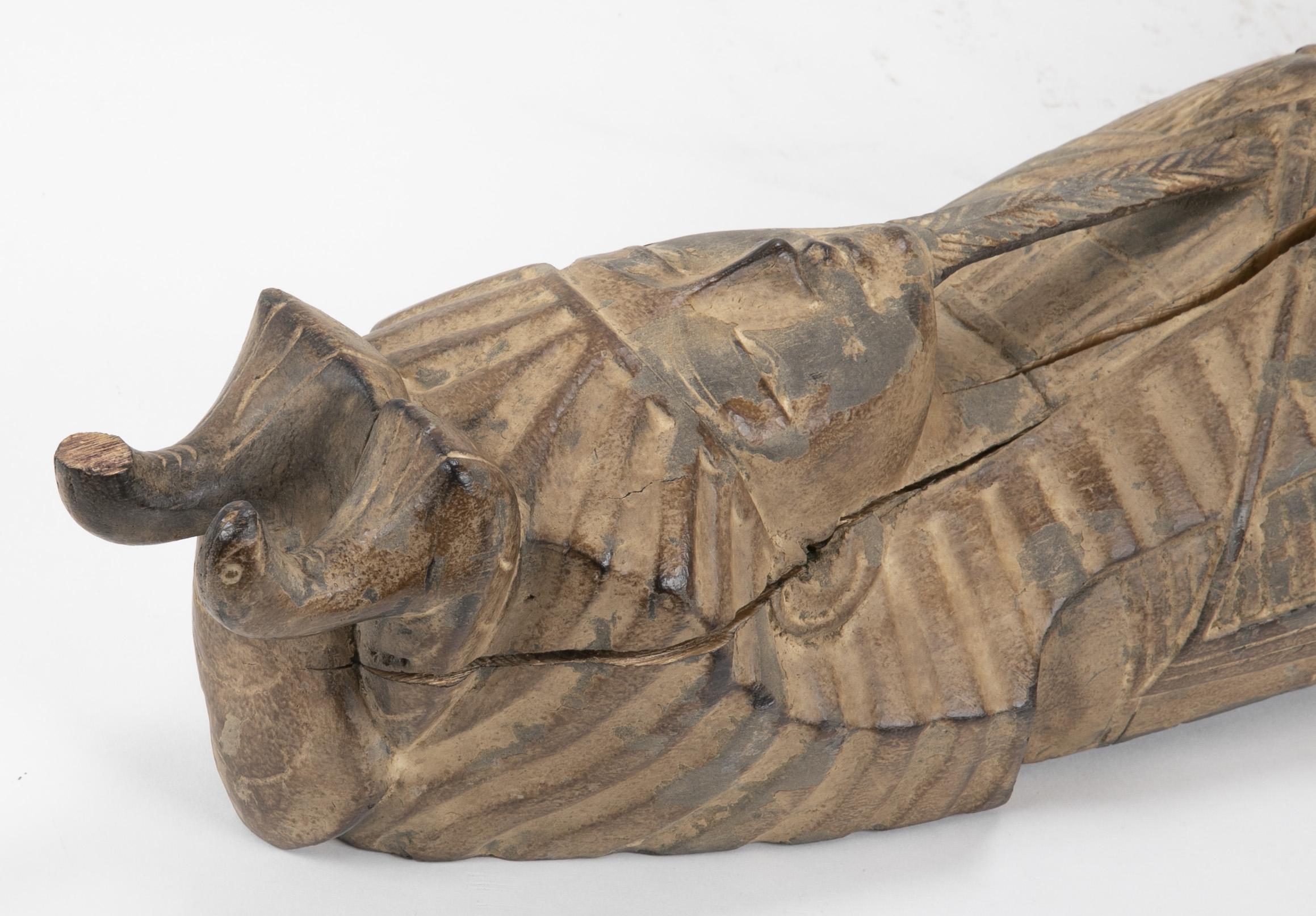 Figura in legno intagliato di Re Tutankamun in stile revival egiziano francese in vendita 3