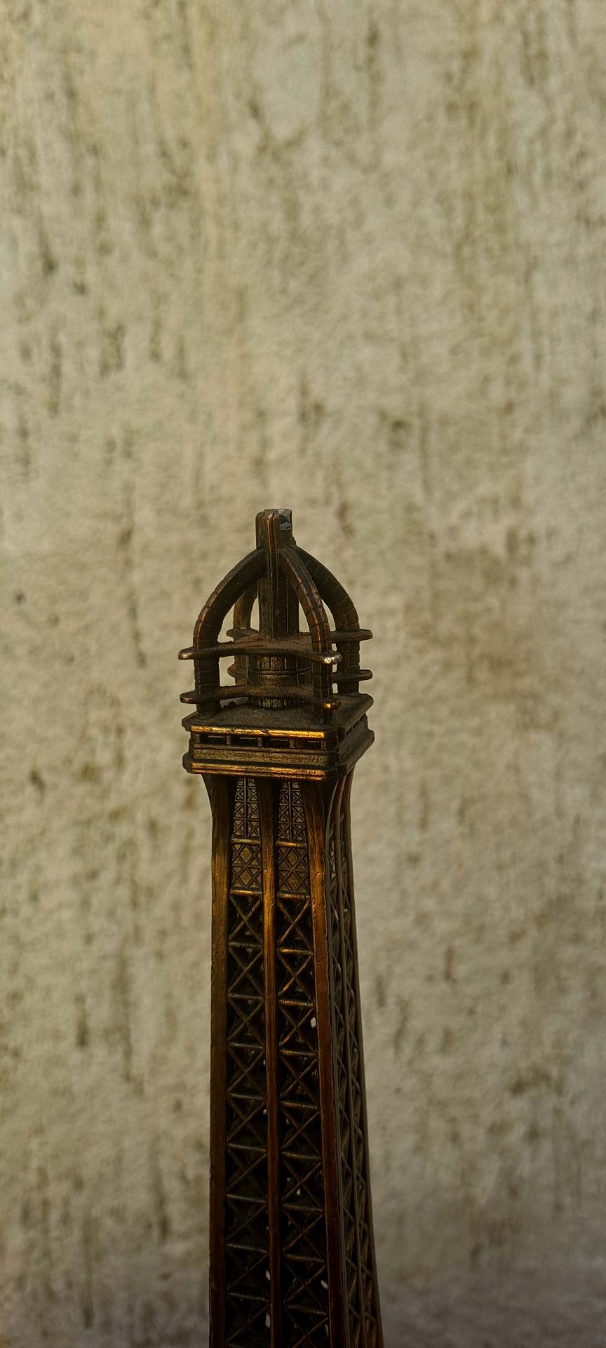 Französischer Eiffelturm  Tischlampe  (Ende des 20. Jahrhunderts) im Angebot