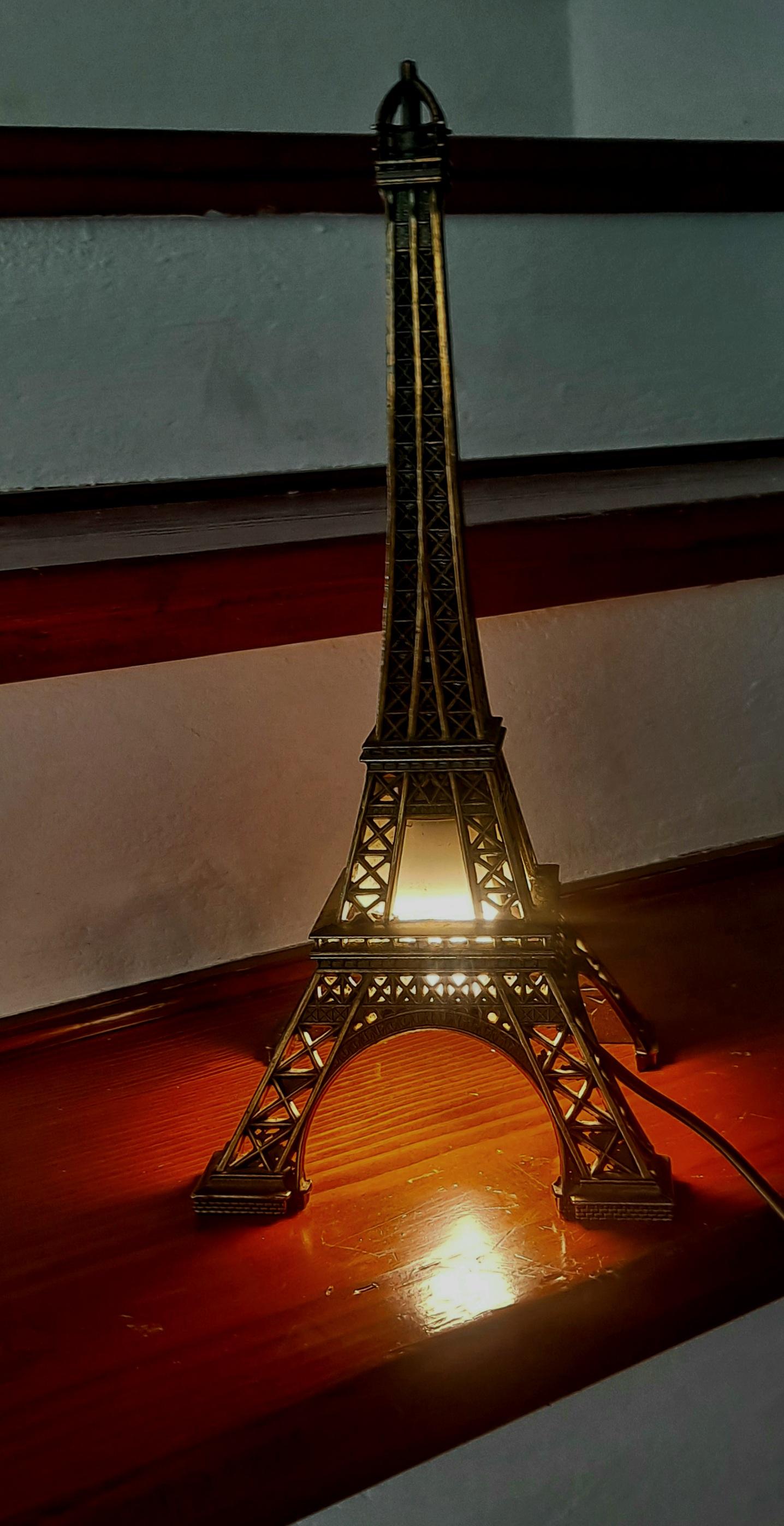 Late 20th Century French Eiffel Tower  Table Lamp  For Sale