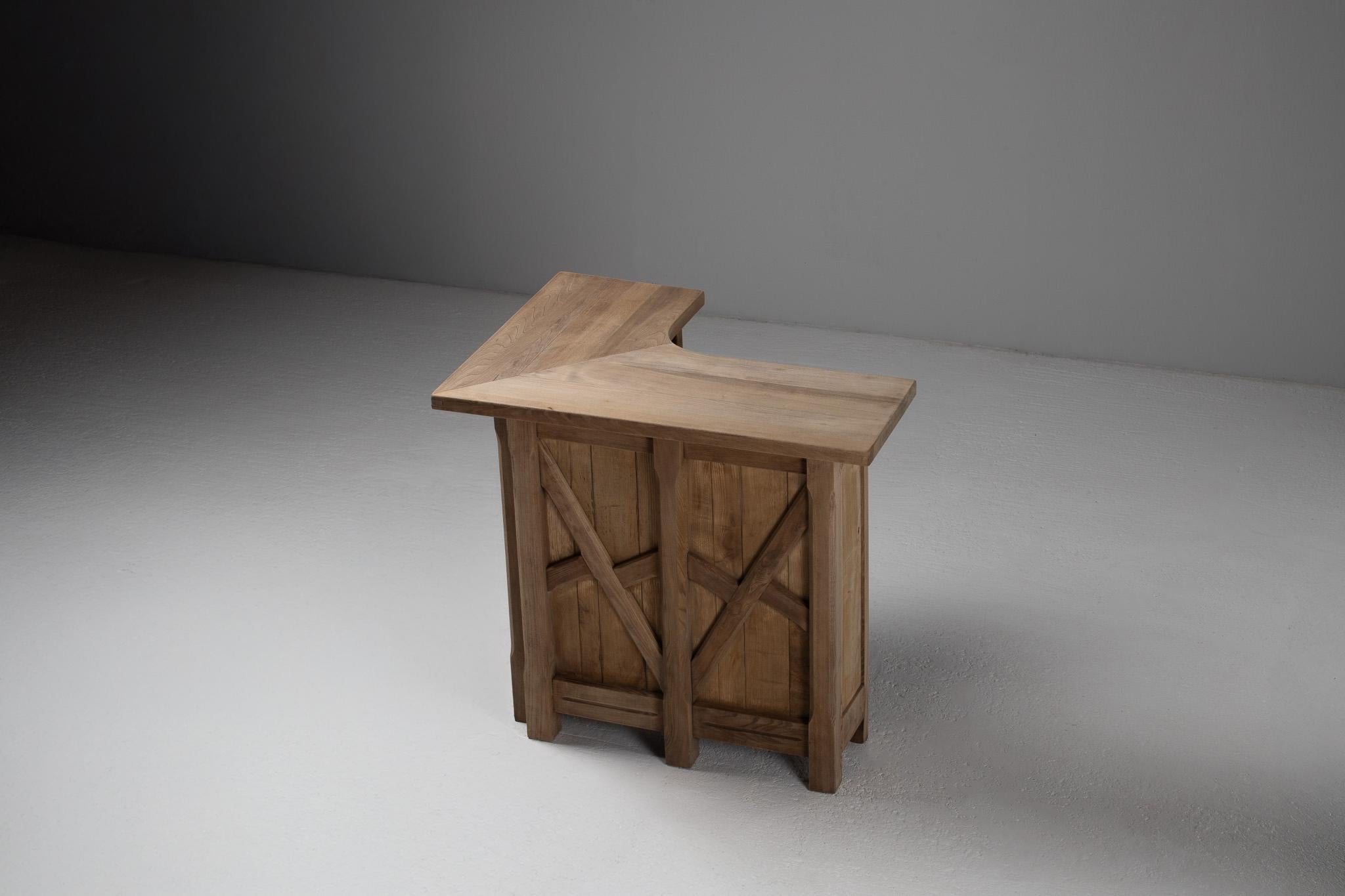 French Elm Bar with Brutalist Detailing For Sale 6