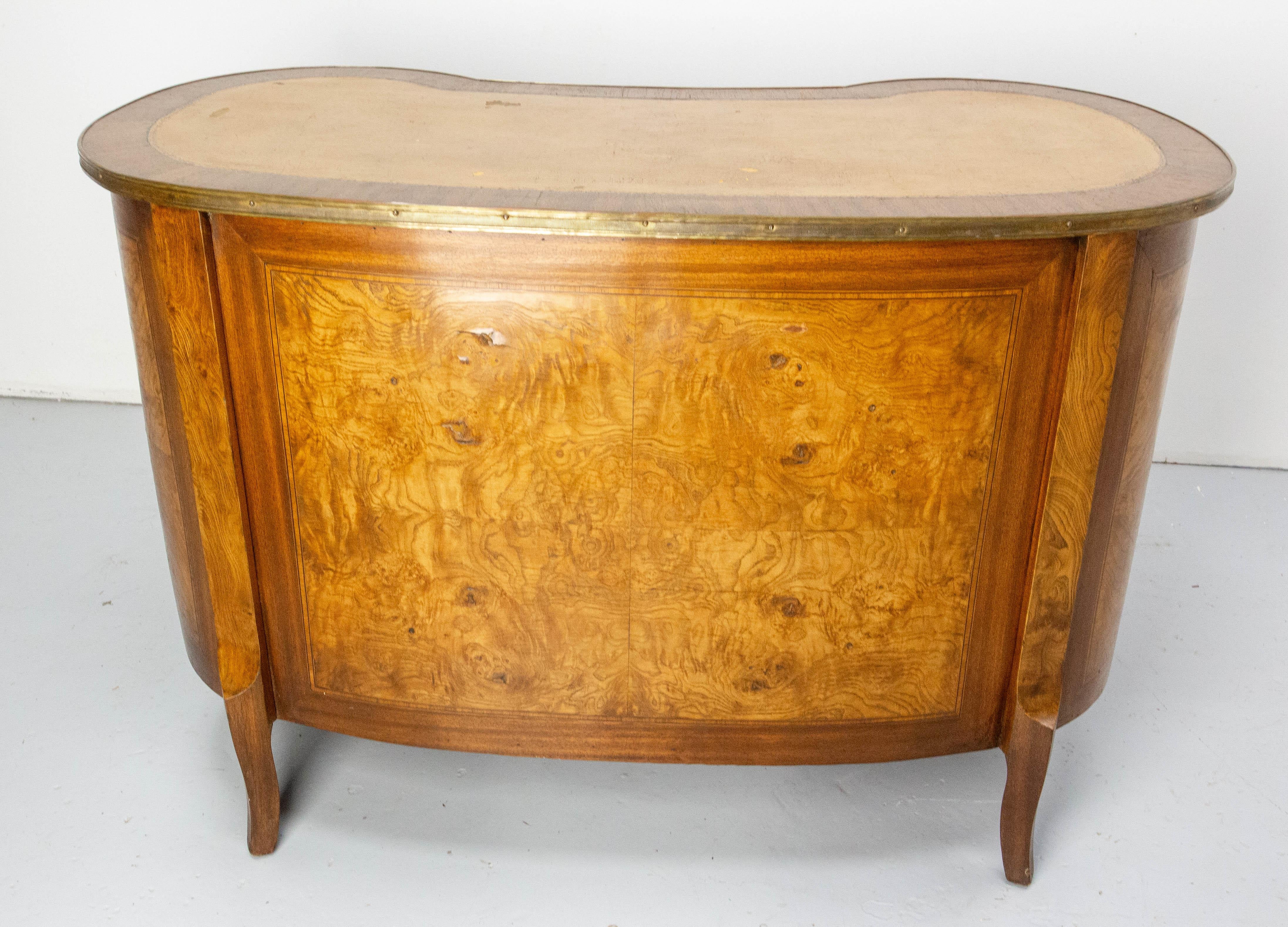 French Elm Burl Brass & Coated Fabric Desk Kidney Shape Louis XV Style c. 1960 For Sale 2