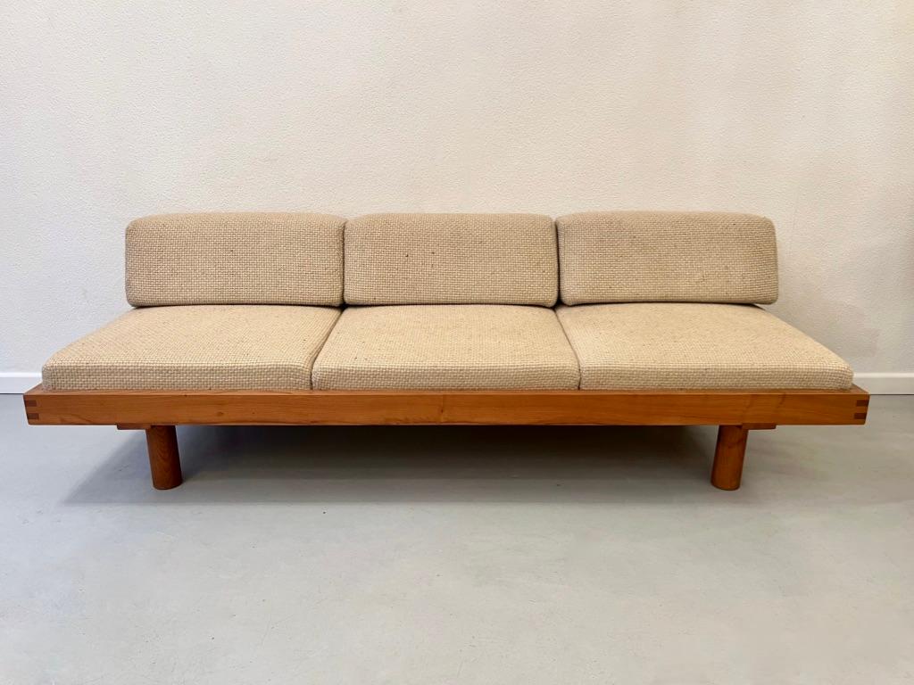 Sofá-cama de olmo francés L09 de Pierre Chapo, Francia 1960 Francés en venta