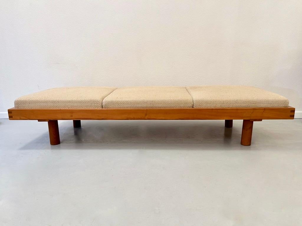 Sofá-cama de olmo francés L09 de Pierre Chapo, Francia 1960 en venta 1